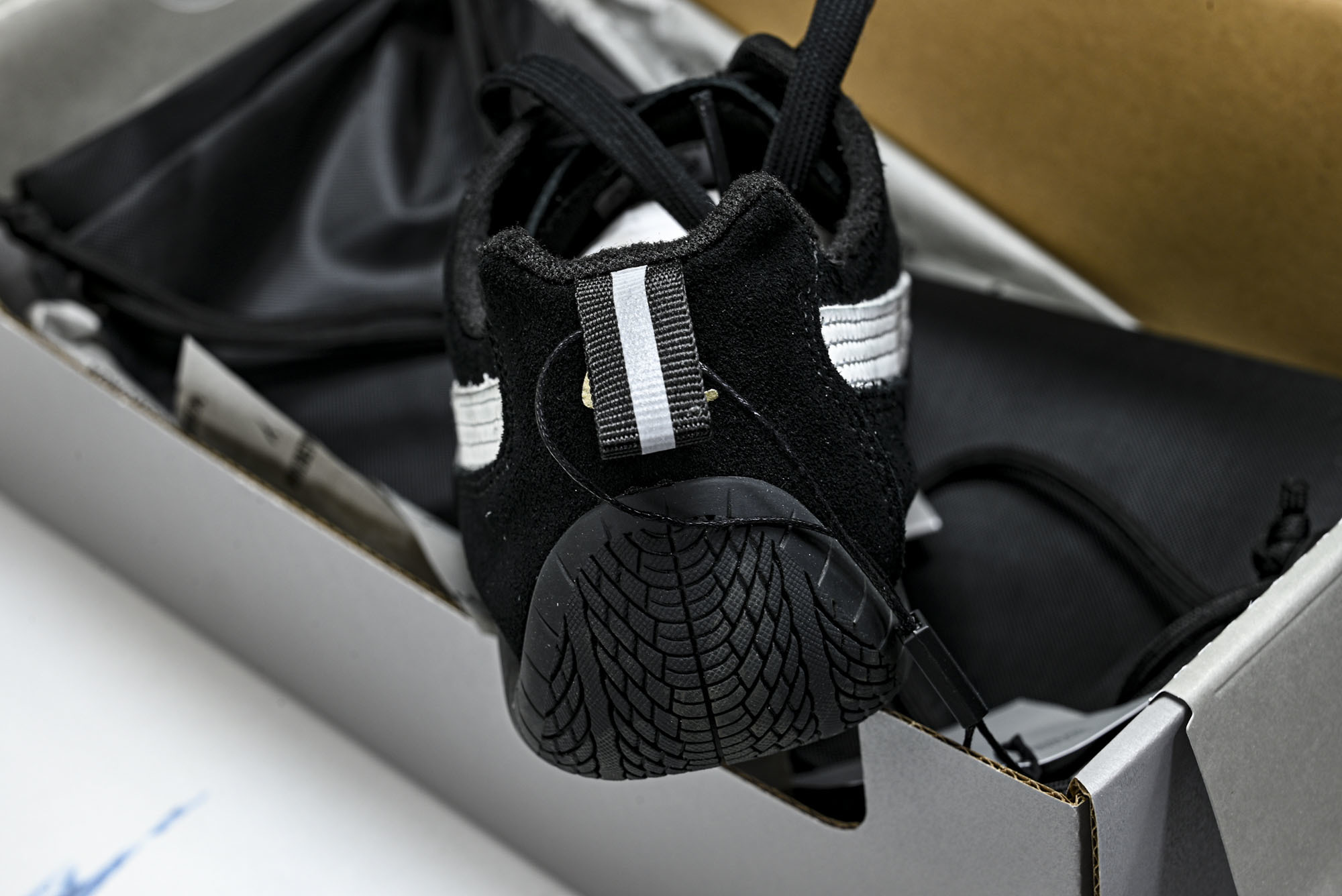 纯原 PUMA_彪马 x Balenciaga巴黎世家 Speedcat 牛皮绒面革 圆头做旧 02 #YZ026 纯原 PUMA_彪马 x Balenciaga巴黎世家 Speedcat 牛皮绒面革 圆头做旧 02 #YZ026