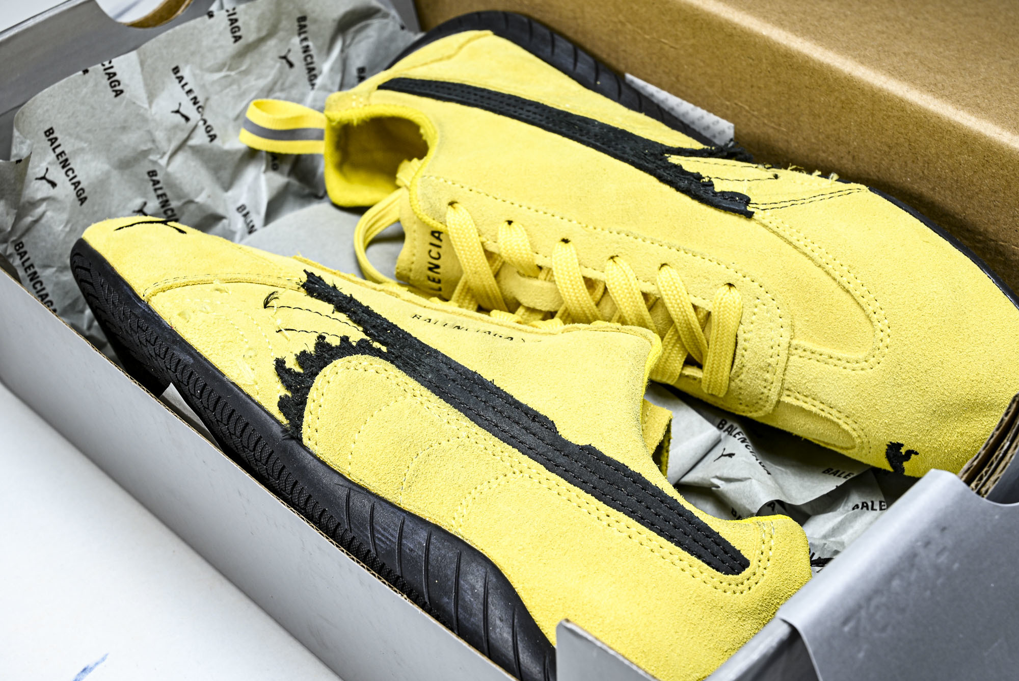 纯原 PUMA_彪马 x Balenciaga巴黎世家 Speedcat 牛皮绒面革 圆头做旧 06 #YZ026 纯原 PUMA_彪马 x Balenciaga巴黎世家 Speedcat 牛皮绒面革 圆头做旧 06 #YZ026