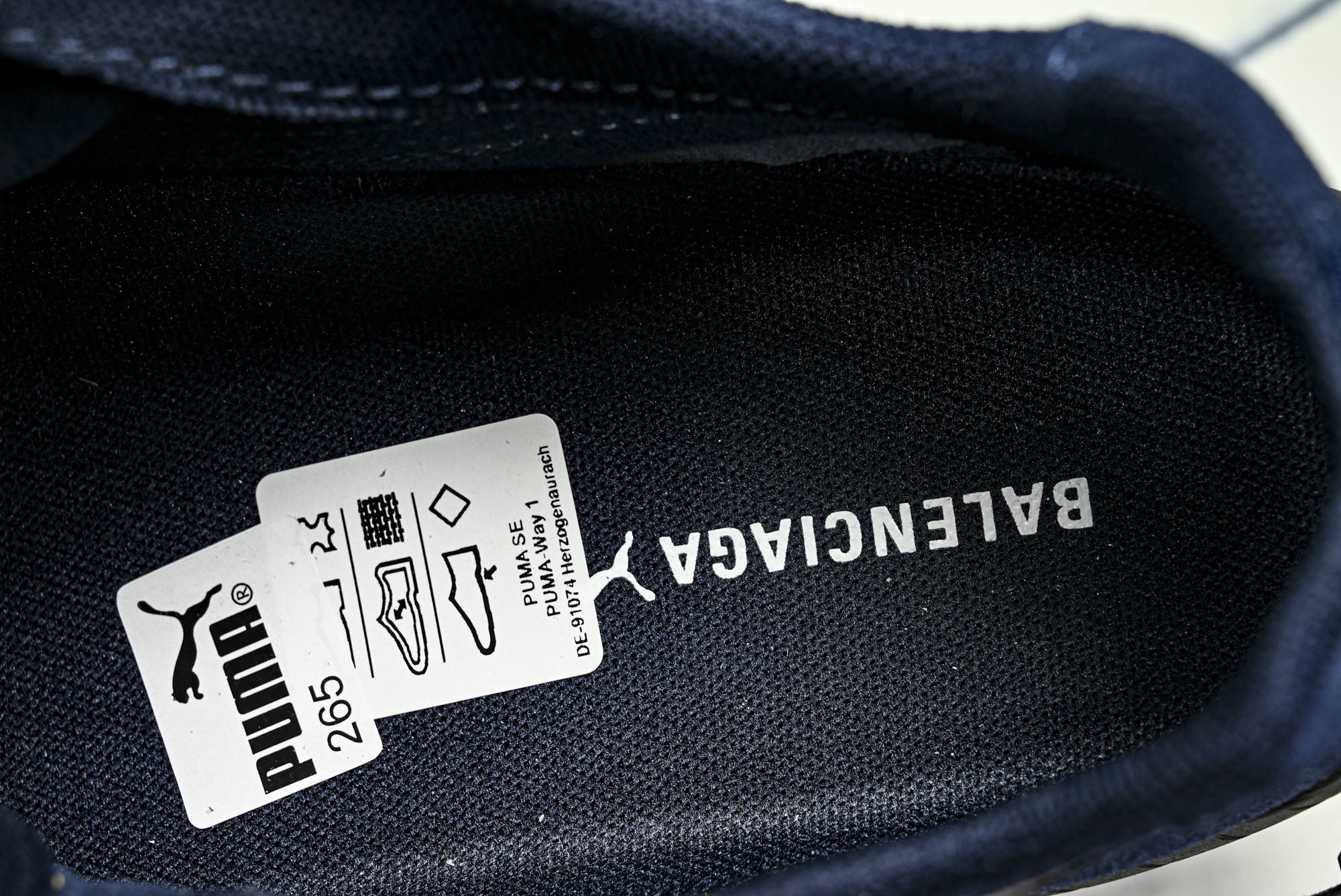 纯原 PUMA_彪马 x Balenciaga巴黎世家 Speedcat 牛皮绒面革 圆头做旧 #YZ026 #注鞋 纯原 PUMA_彪马 x Balenciaga巴黎世家 Speedcat 牛皮绒面革 圆头做旧 #YZ026 #注鞋