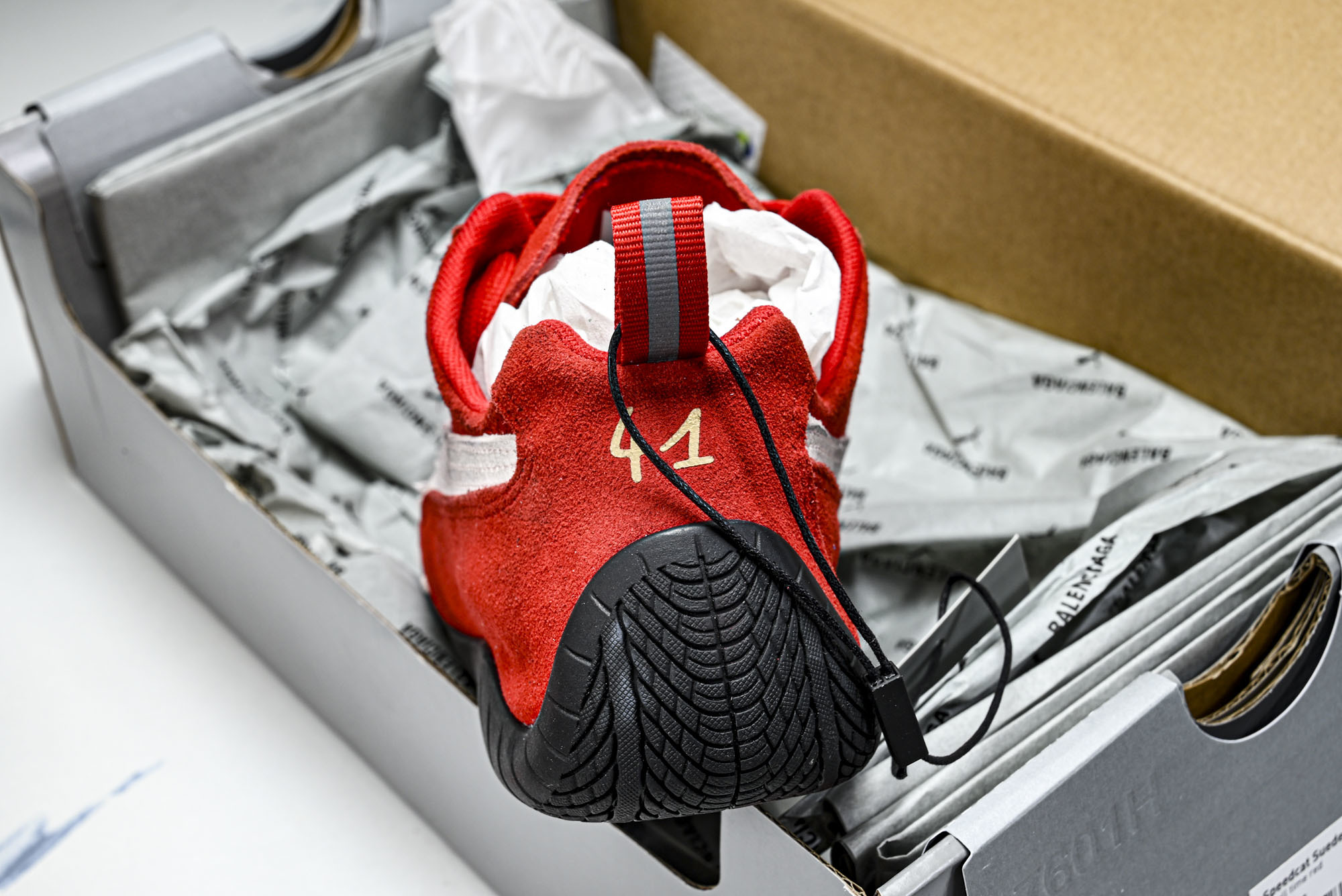 纯原 PUMA_彪马 x Balenciaga巴黎世家 Speedcat 牛皮绒面革 圆头做旧 WSDSD6910 #Y 纯原 PUMA_彪马 x Balenciaga巴黎世家 Speedcat 牛皮绒面革 圆头做旧 WSDSD6910 #Y