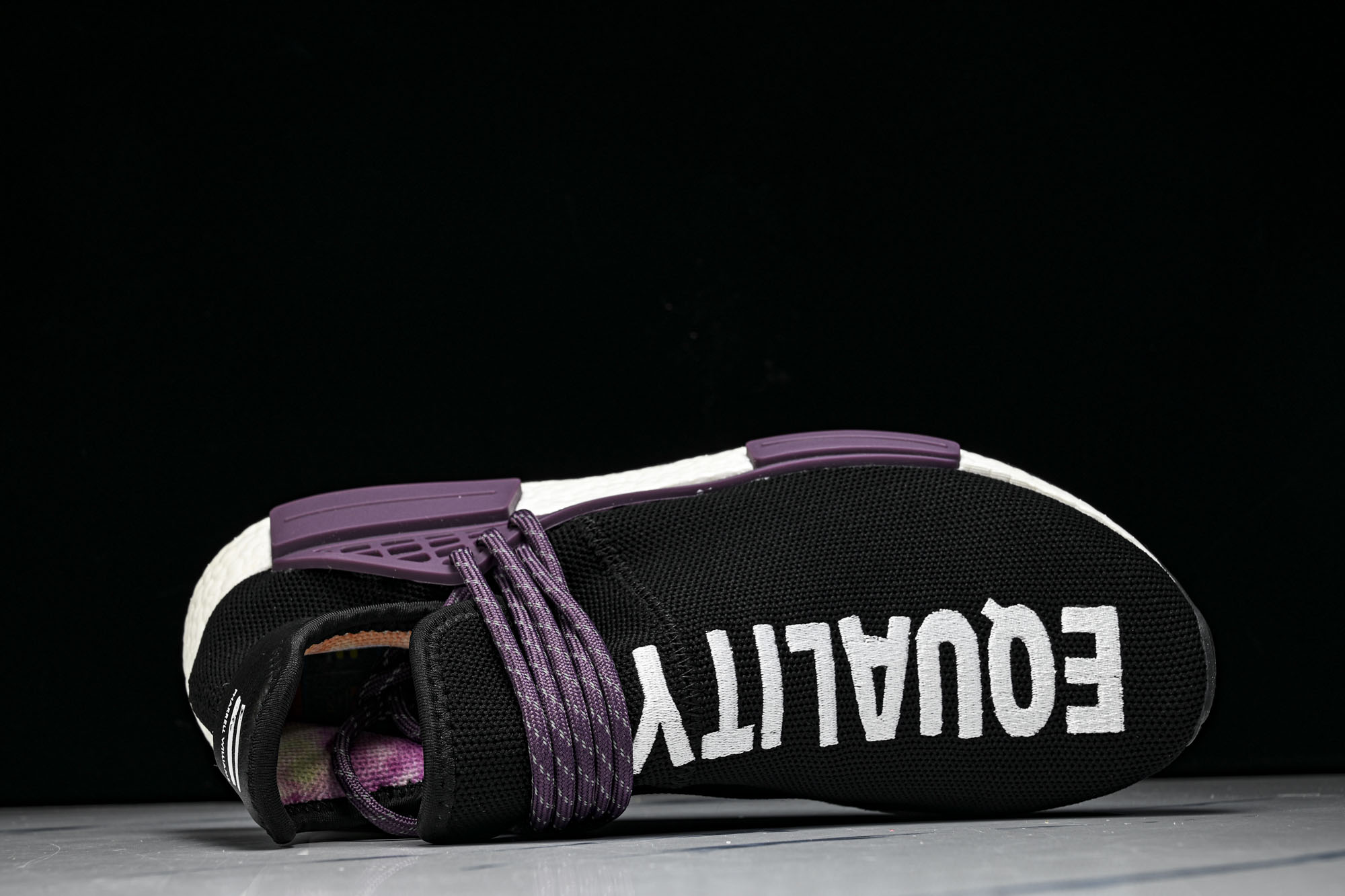 Adidas_阿迪达斯男女同款运动防滑轻便低帮休闲鞋AC7033 #YZ013 40 40.5 41 42 42.5 4 Adidas_阿迪达斯男女同款运动防滑轻便低帮休闲鞋AC7033 #YZ013 40 40.5 41 42 42.5 4