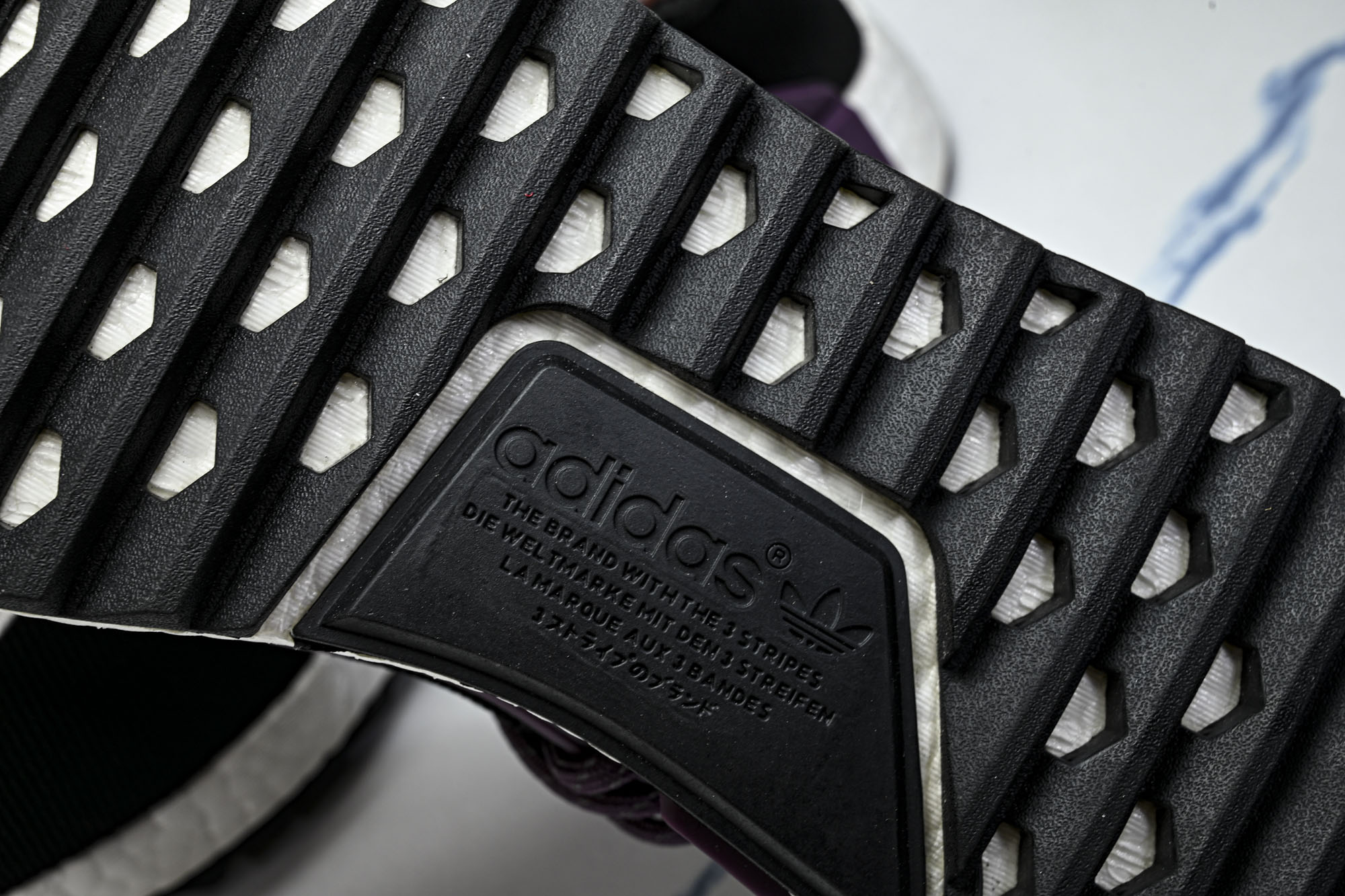 Adidas_阿迪达斯男女同款运动防滑轻便低帮休闲鞋AC7033 #YZ013 40 40.5 41 42 42.5 4 Adidas_阿迪达斯男女同款运动防滑轻便低帮休闲鞋AC7033 #YZ013 40 40.5 41 42 42.5 4