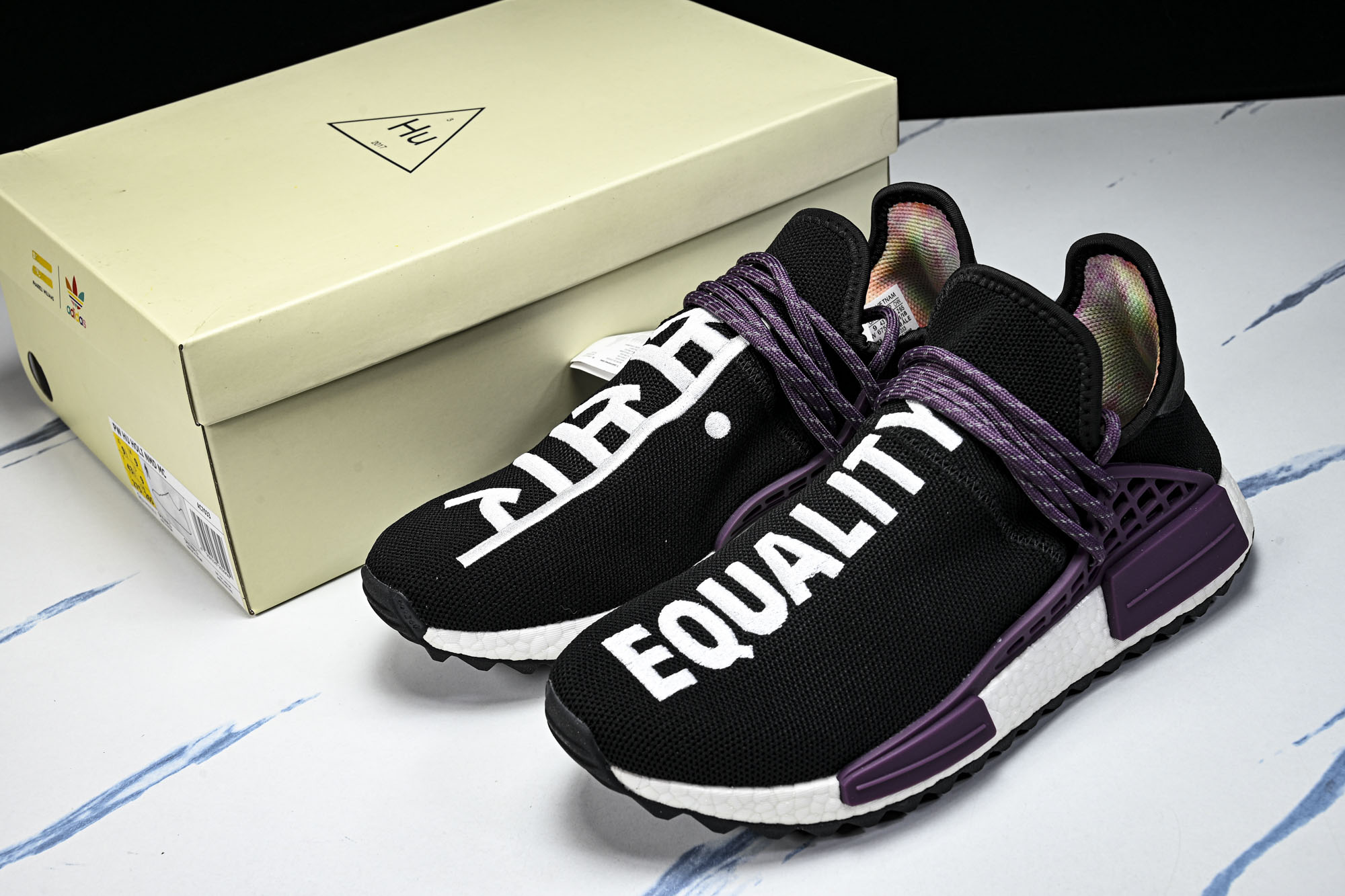 Adidas_阿迪达斯男女同款运动防滑轻便低帮休闲鞋AC7033 #YZ013 40 40.5 41 42 42.5 4 Adidas_阿迪达斯男女同款运动防滑轻便低帮休闲鞋AC7033 #YZ013 40 40.5 41 42 42.5 4