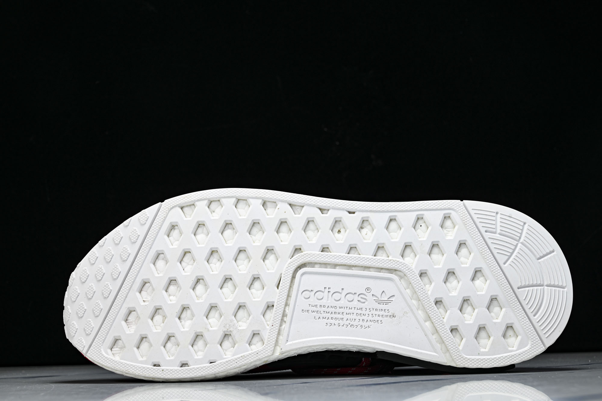 Adidas_阿迪达斯男女同款运动防滑轻便低帮休闲鞋BB0616 #YZ013 40 40.5 41 42 42.5 4
