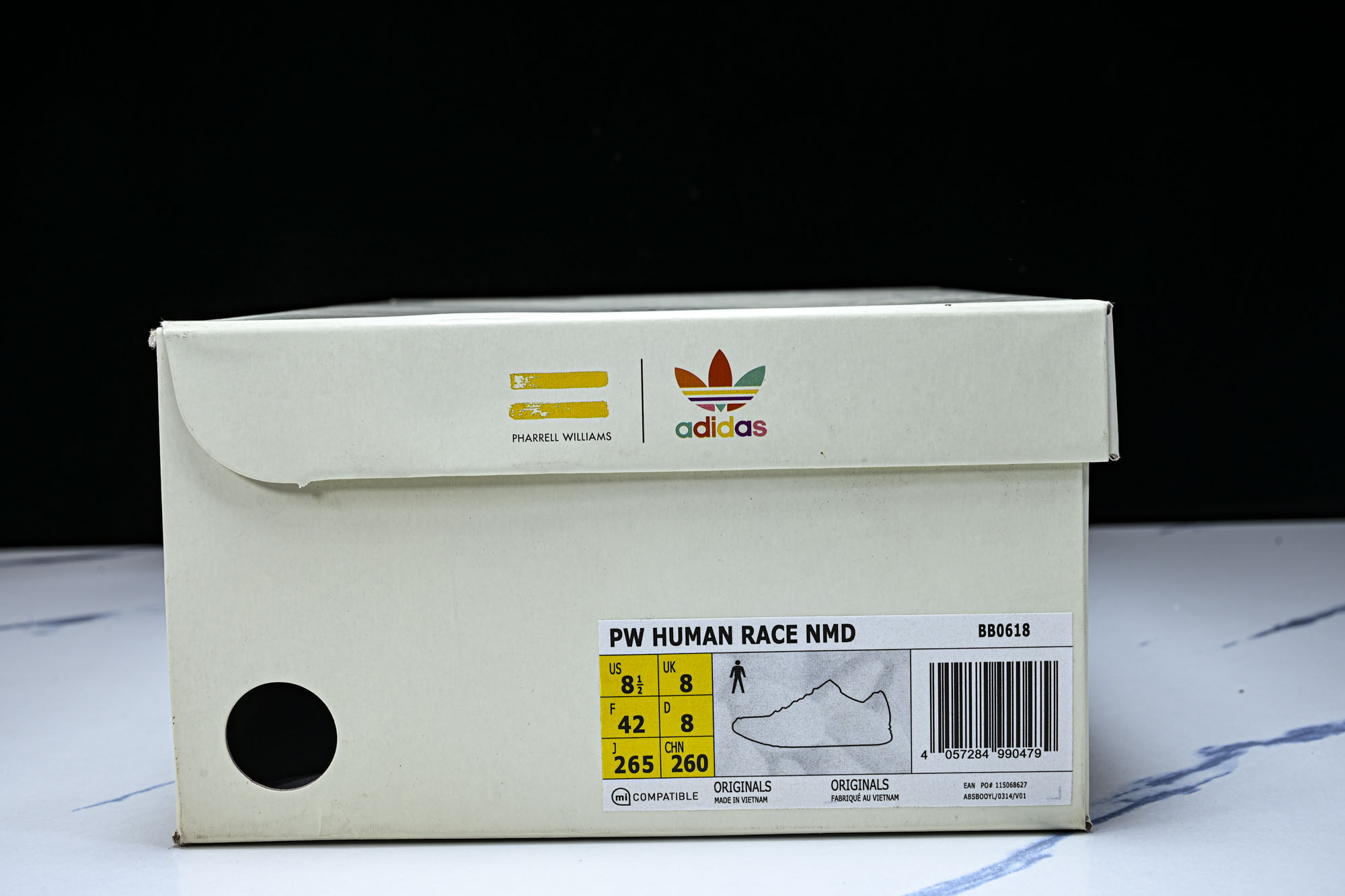 Adidas_阿迪达斯男女同款运动防滑轻便低帮休闲鞋BB0618 #YZ013 40 40.5 41 42 42.5 4 Adidas_阿迪达斯男女同款运动防滑轻便低帮休闲鞋BB0618 #YZ013 40 40.5 41 42 42.5 4