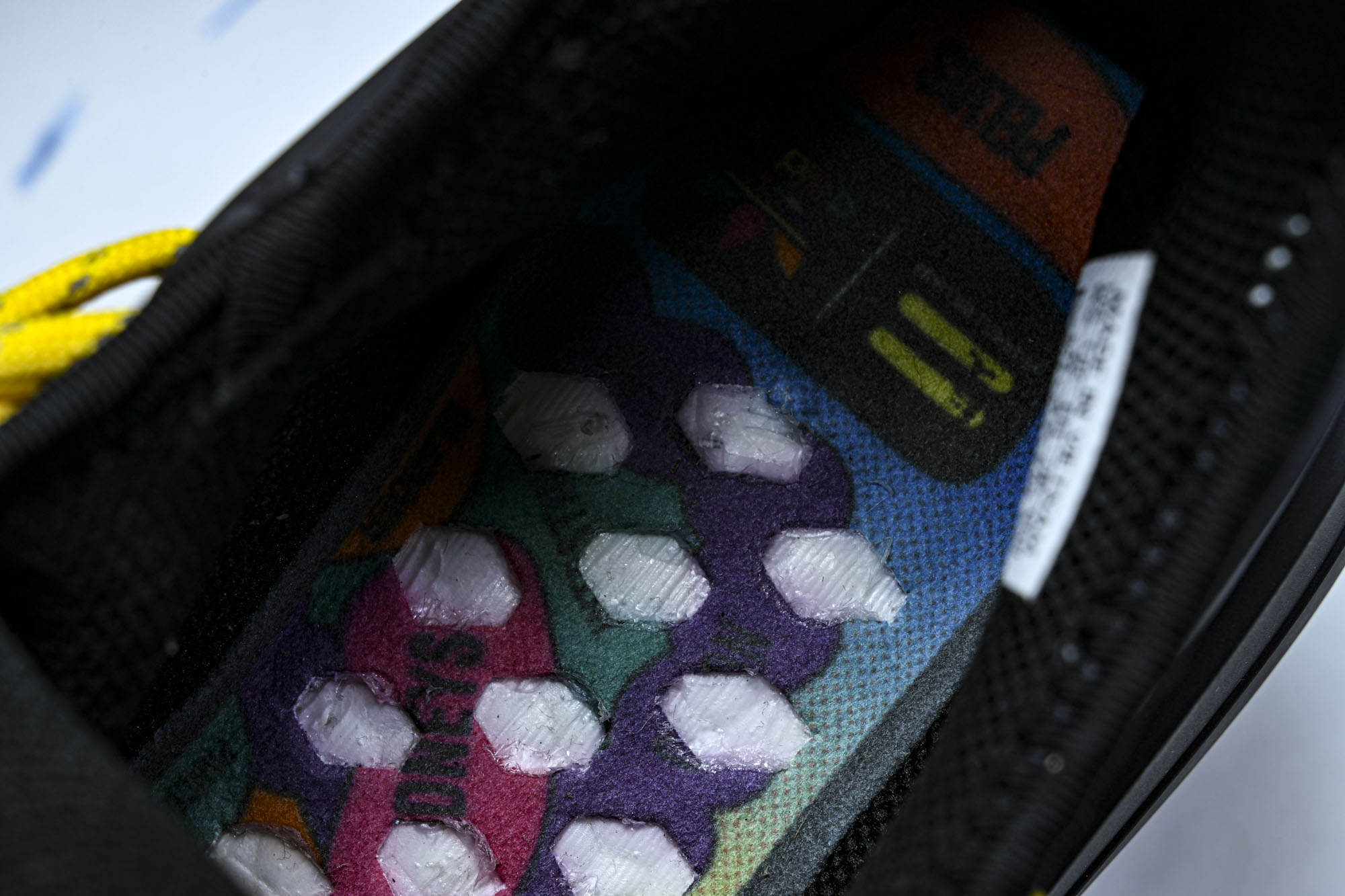 Adidas_阿迪达斯男女同款运动防滑轻便低帮休闲鞋BB3068 #YZ013 40 40.5 41 42 42.5 4