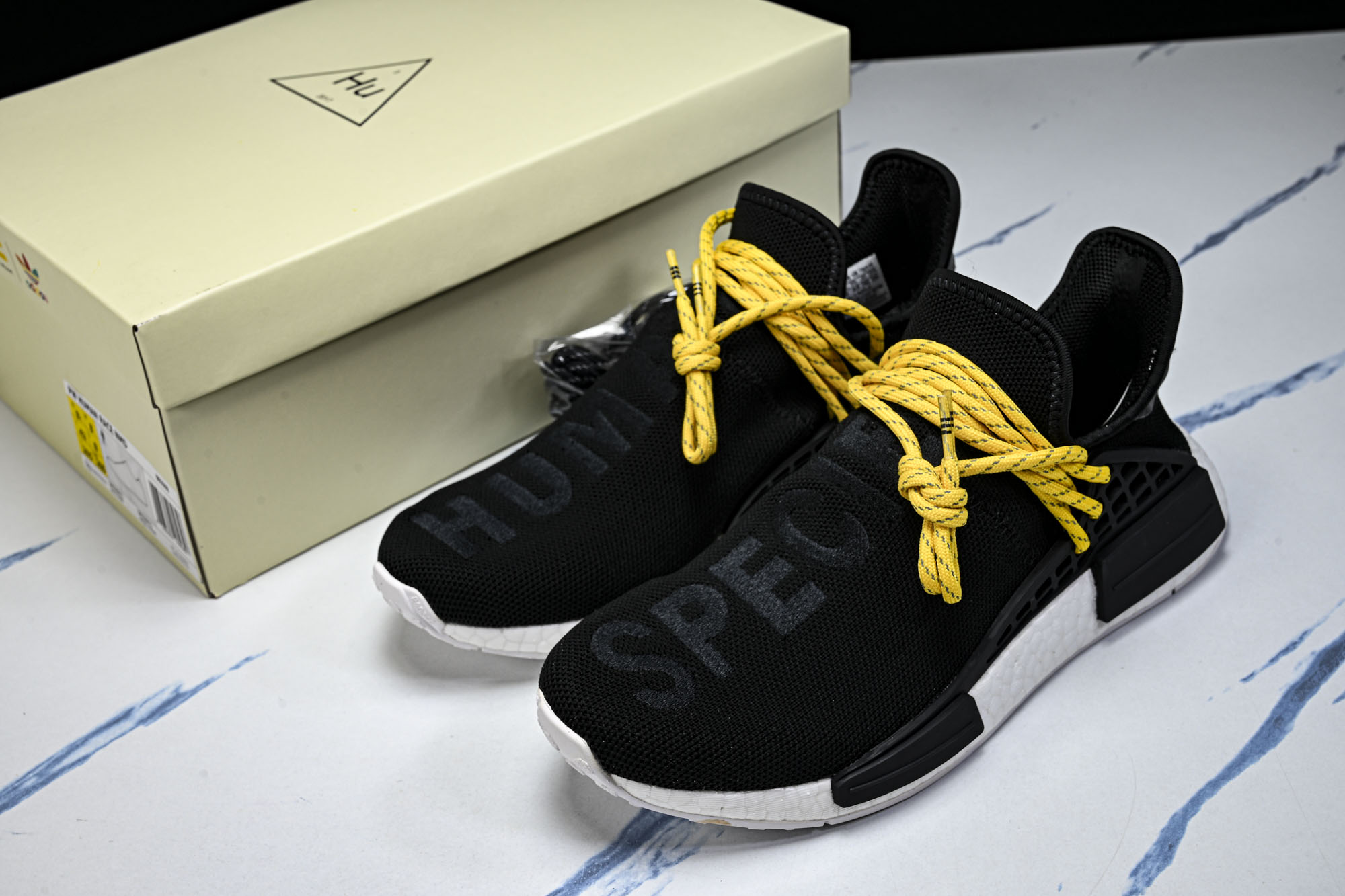 Adidas_阿迪达斯男女同款运动防滑轻便低帮休闲鞋BB3068 #YZ013 40 40.5 41 42 42.5 4