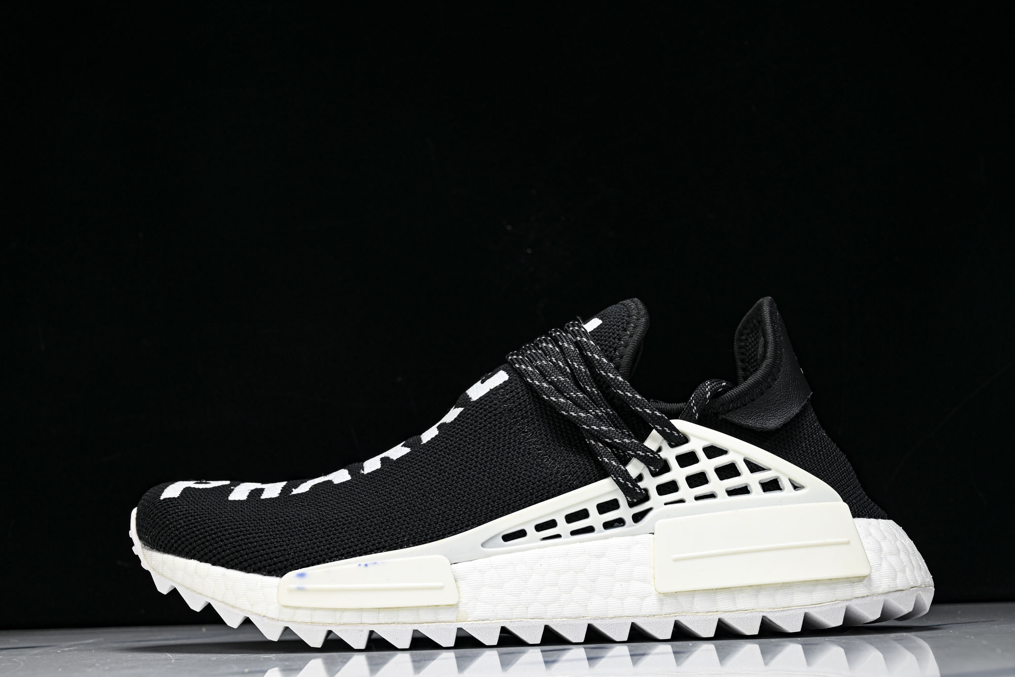 Adidas_阿迪达斯男女同款运动防滑轻便低帮休闲鞋D97921 #YZ013 36 36.5 37.5 38 38.5 Adidas_阿迪达斯男女同款运动防滑轻便低帮休闲鞋D97921 #YZ013 36 36.5 37.5 38 38.5