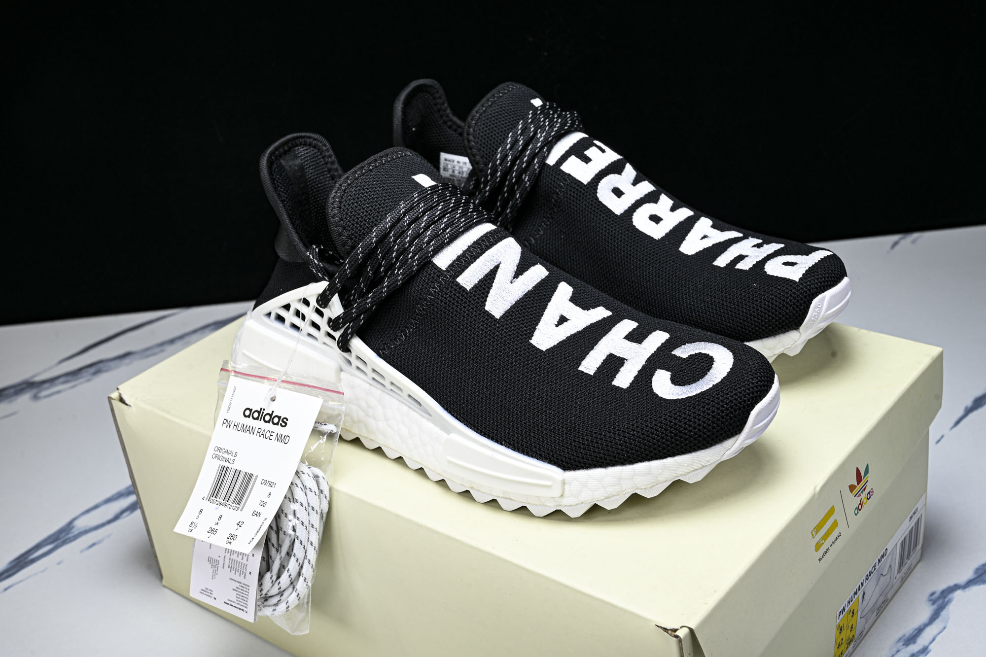 Adidas_阿迪达斯男女同款运动防滑轻便低帮休闲鞋D97921 #YZ013 36 36.5 37.5 38 38.5 Adidas_阿迪达斯男女同款运动防滑轻便低帮休闲鞋D97921 #YZ013 36 36.5 37.5 38 38.5