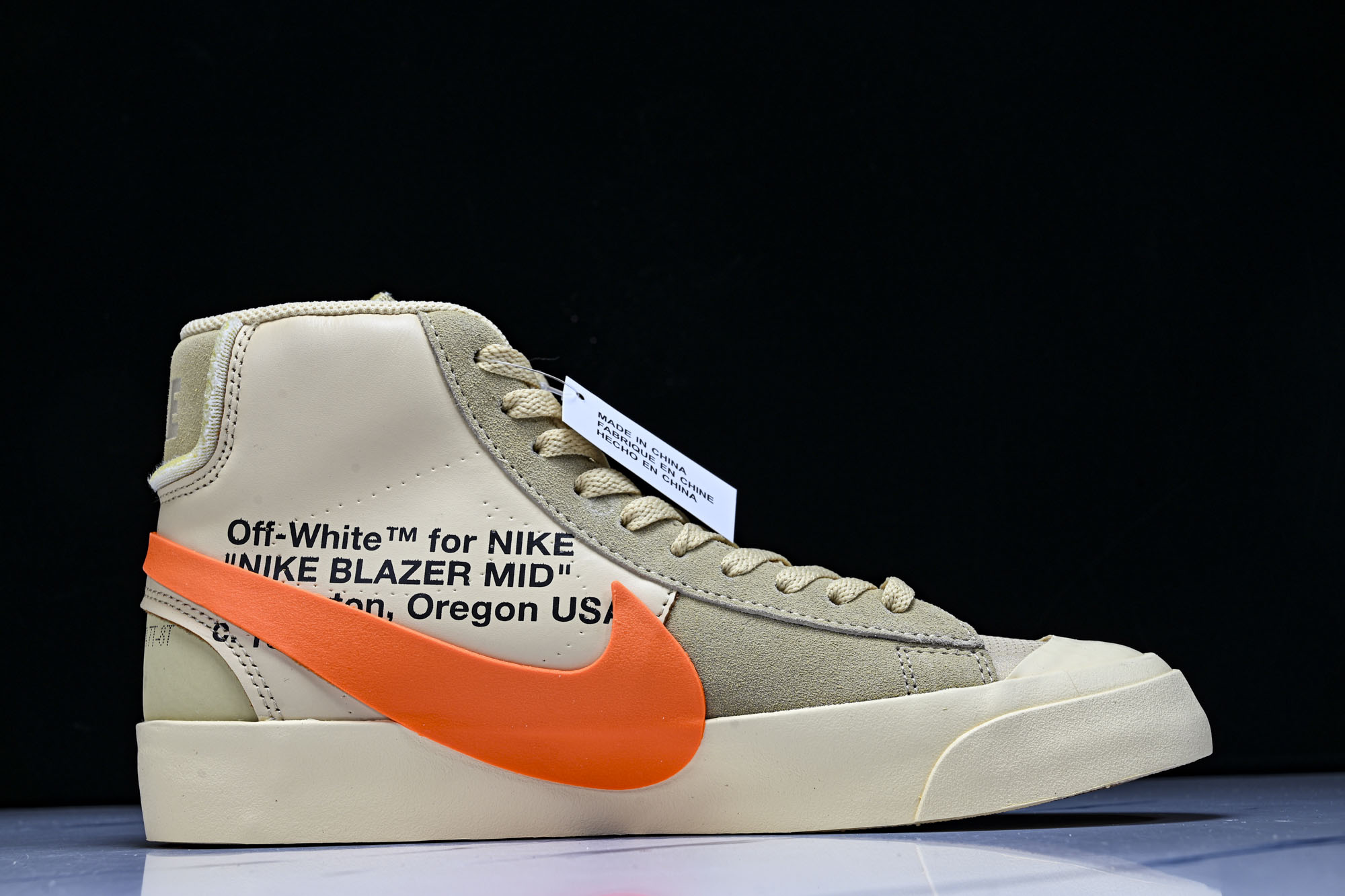 NK Blazer mid x OW ow联名男板鞋 万圣节 AA3832 700 #YZ020 36 36.5 37. NK Blazer mid x OW ow联名男板鞋 万圣节 AA3832 700 #YZ020 36 36.5 37.