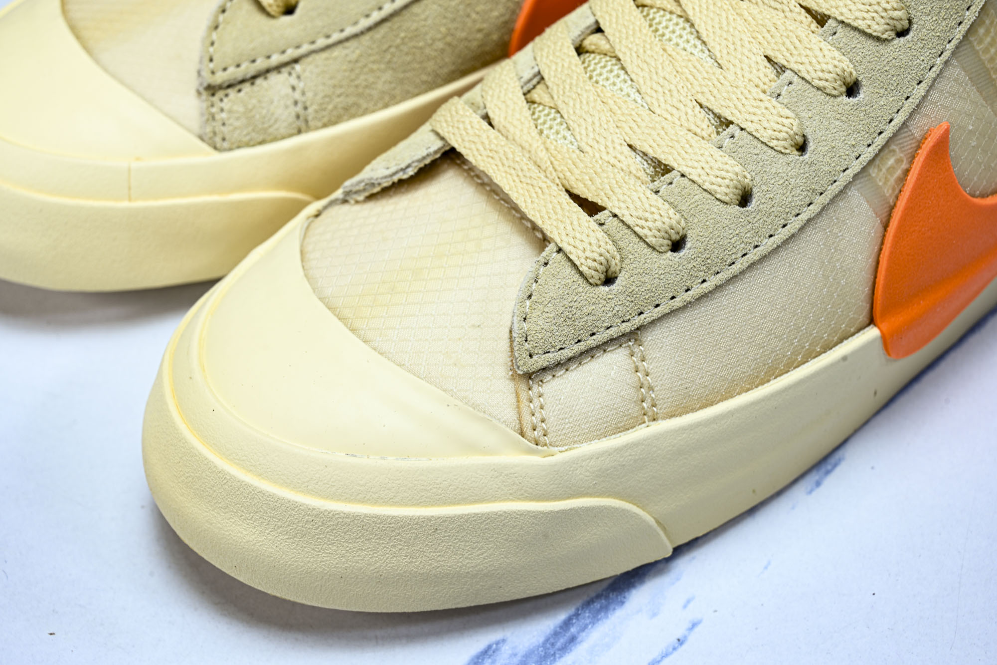 NK Blazer mid x OW ow联名男板鞋 万圣节 AA3832 700 #YZ020 36 36.5 37. NK Blazer mid x OW ow联名男板鞋 万圣节 AA3832 700 #YZ020 36 36.5 37.