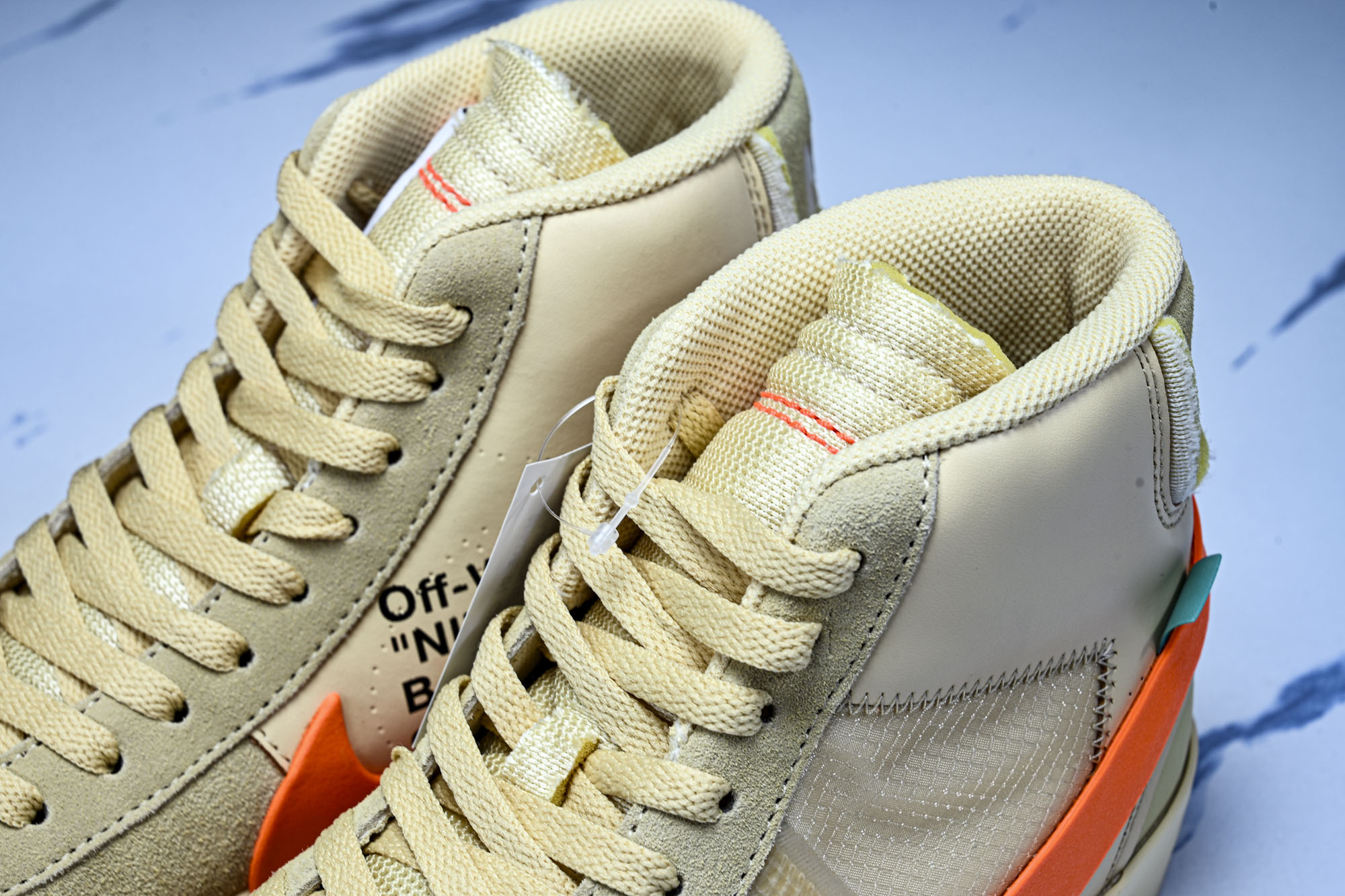NK Blazer mid x OW ow联名男板鞋 万圣节 AA3832 700 #YZ020 36 36.5 37. NK Blazer mid x OW ow联名男板鞋 万圣节 AA3832 700 #YZ020 36 36.5 37.