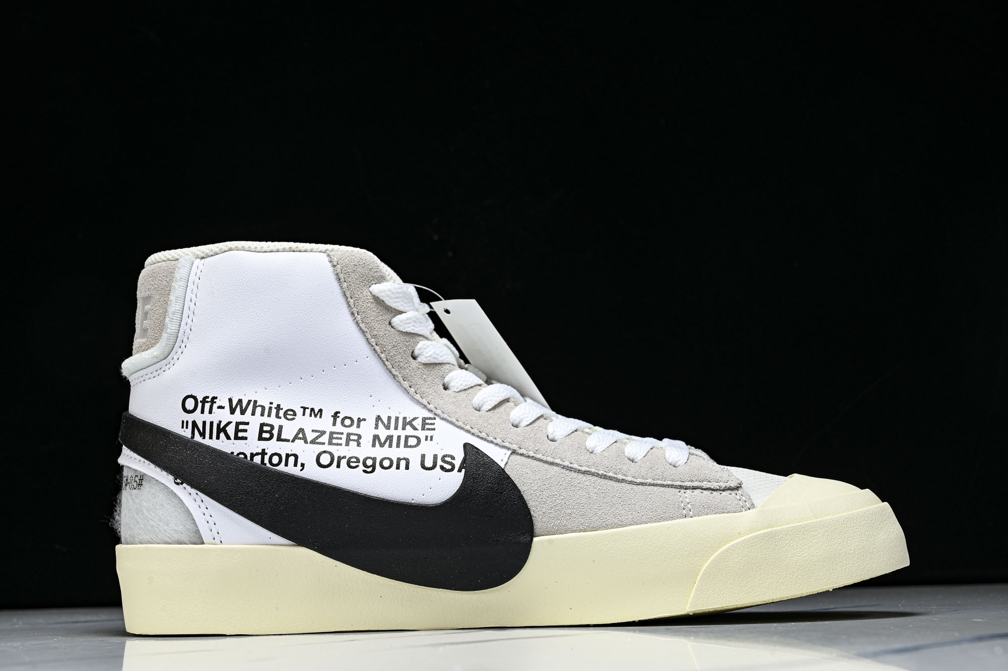 OW X NK Blazer Mid OW联名开拓者复古超限量滑板鞋 AA3832-100 #YZ020 36 36.5 OW X NK Blazer Mid OW联名开拓者复古超限量滑板鞋 AA3832-100 #YZ020 36 36.5