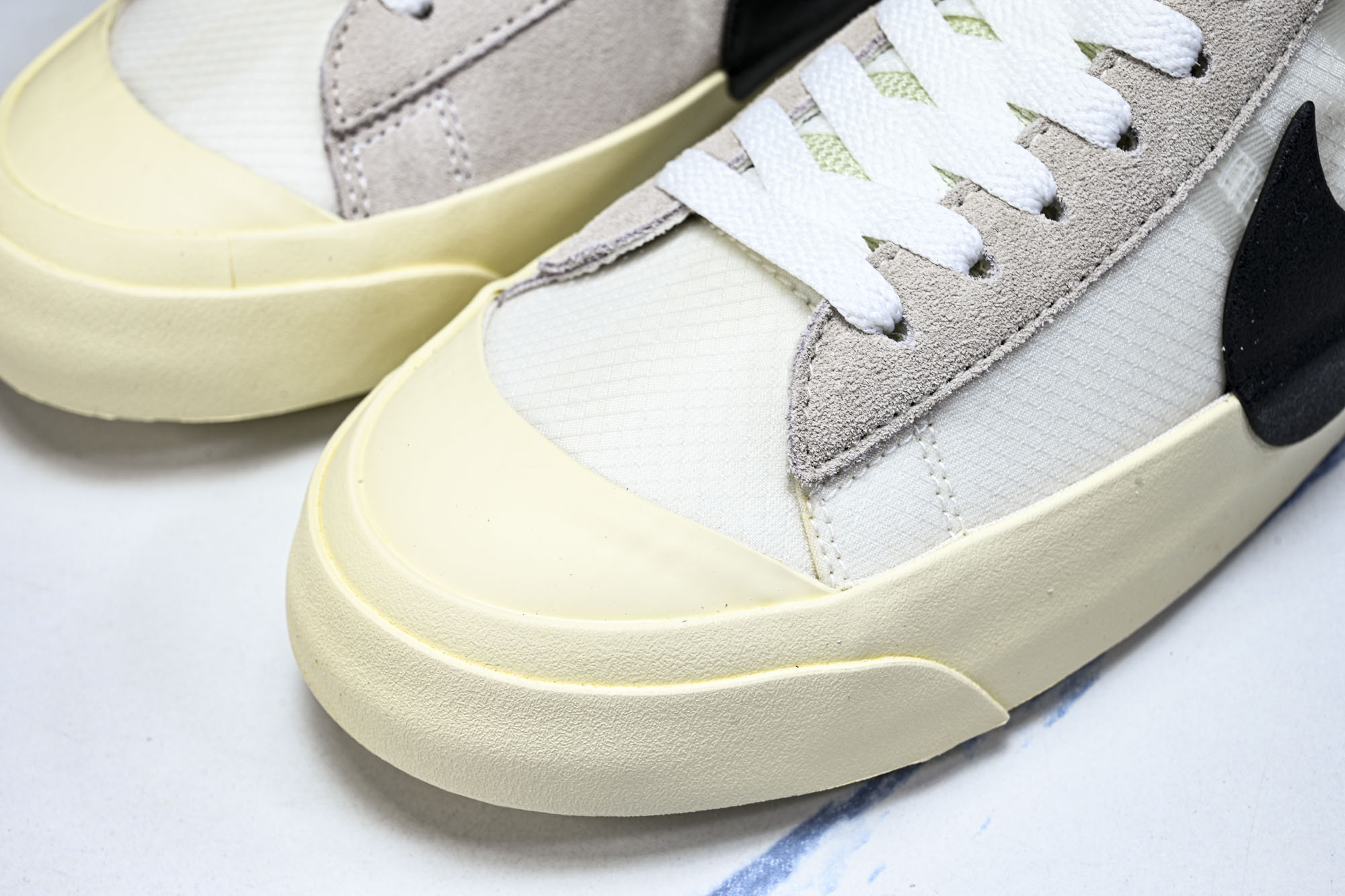 OW X NK Blazer Mid OW联名开拓者复古超限量滑板鞋 AA3832-100 #YZ020 36 36.5 OW X NK Blazer Mid OW联名开拓者复古超限量滑板鞋 AA3832-100 #YZ020 36 36.5