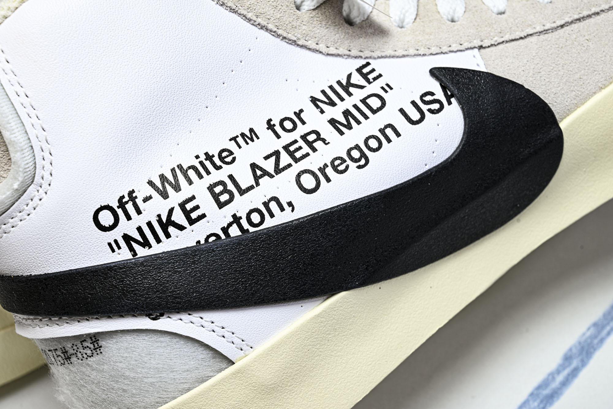 OW X NK Blazer Mid OW联名开拓者复古超限量滑板鞋 AA3832-100 #YZ020 36 36.5 OW X NK Blazer Mid OW联名开拓者复古超限量滑板鞋 AA3832-100 #YZ020 36 36.5