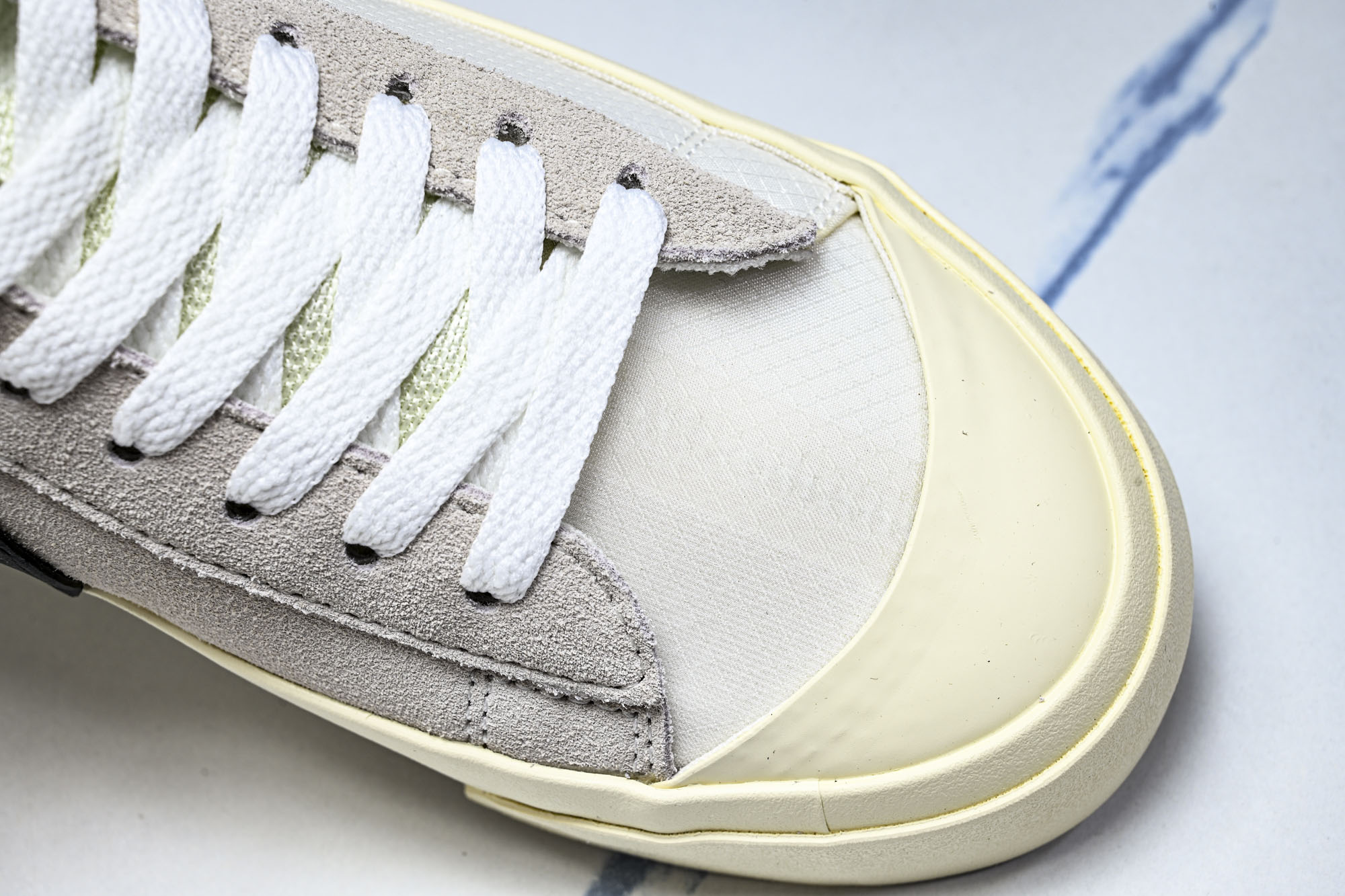 OW X NK Blazer Mid OW联名开拓者复古超限量滑板鞋 AA3832-100 #YZ020 36 36.5 OW X NK Blazer Mid OW联名开拓者复古超限量滑板鞋 AA3832-100 #YZ020 36 36.5