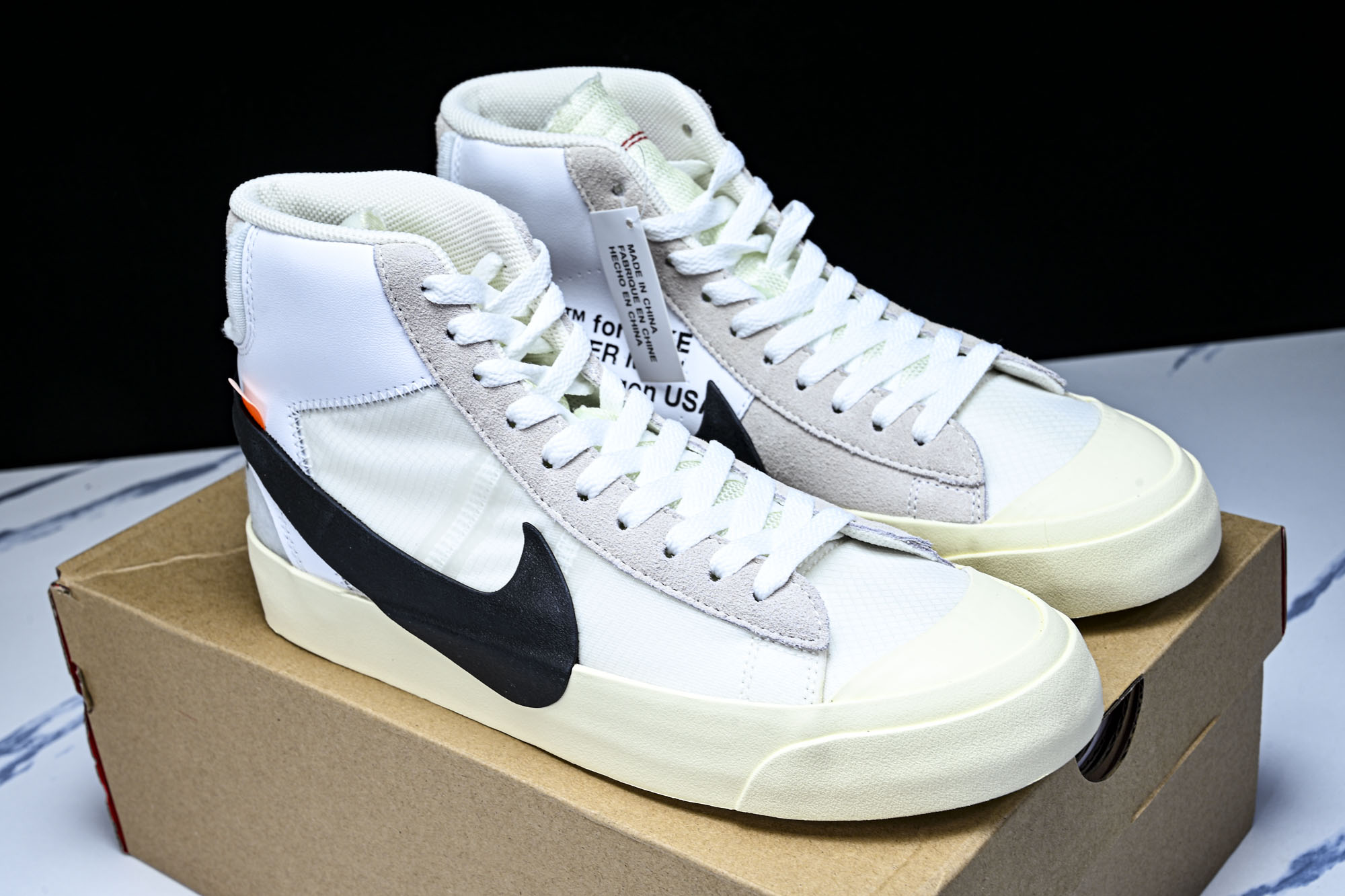 OW X NK Blazer Mid OW联名开拓者复古超限量滑板鞋 AA3832-100 #YZ020 36 36.5 OW X NK Blazer Mid OW联名开拓者复古超限量滑板鞋 AA3832-100 #YZ020 36 36.5