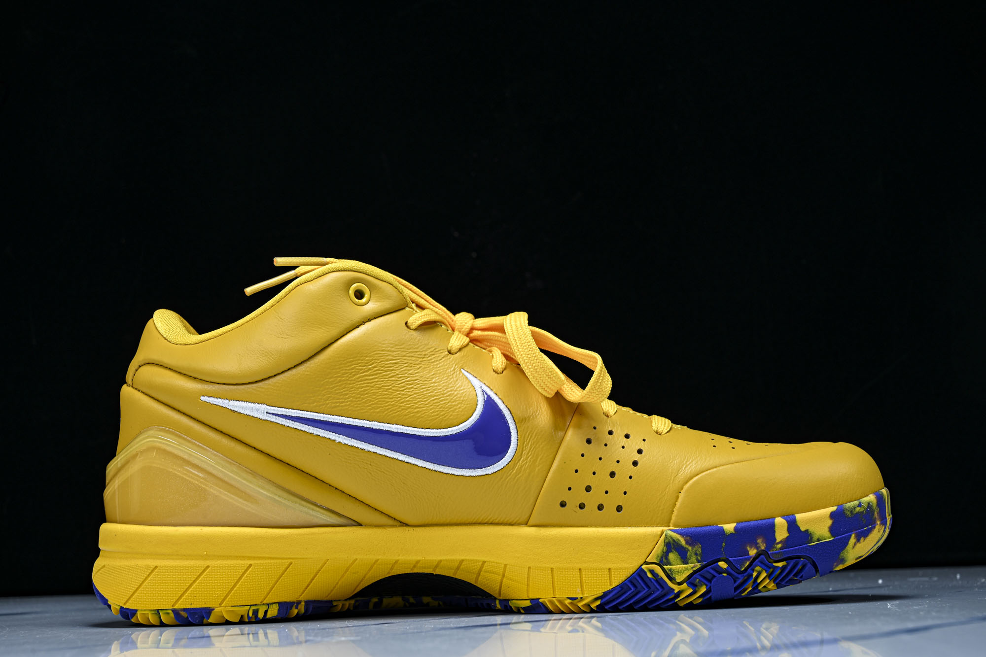Nike耐克男士x Los Angeles Lakers Zoom Kobe 4 Protro sneakers 黑黄I