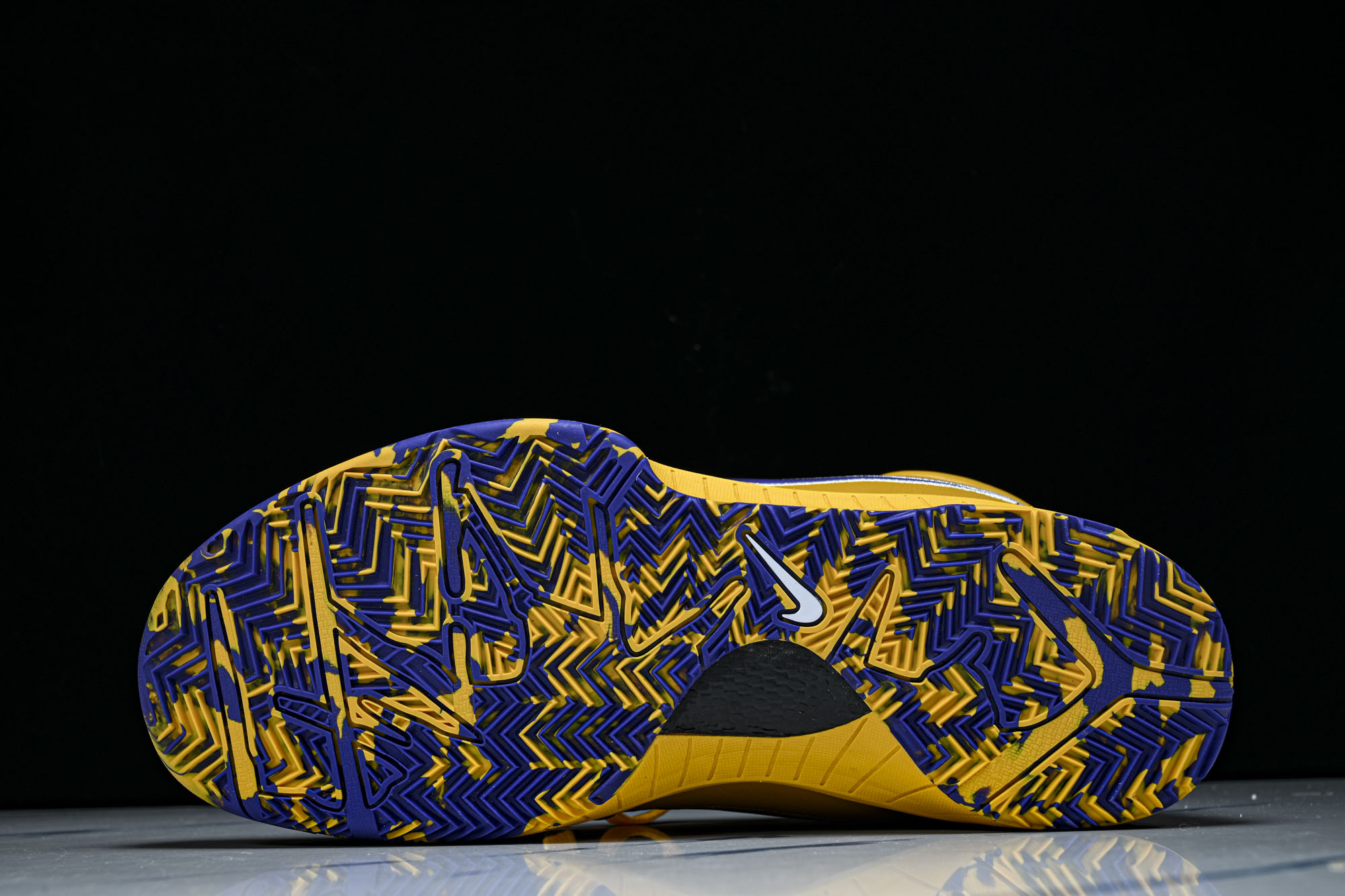 Nike耐克男士x Los Angeles Lakers Zoom Kobe 4 Protro sneakers 黑黄I