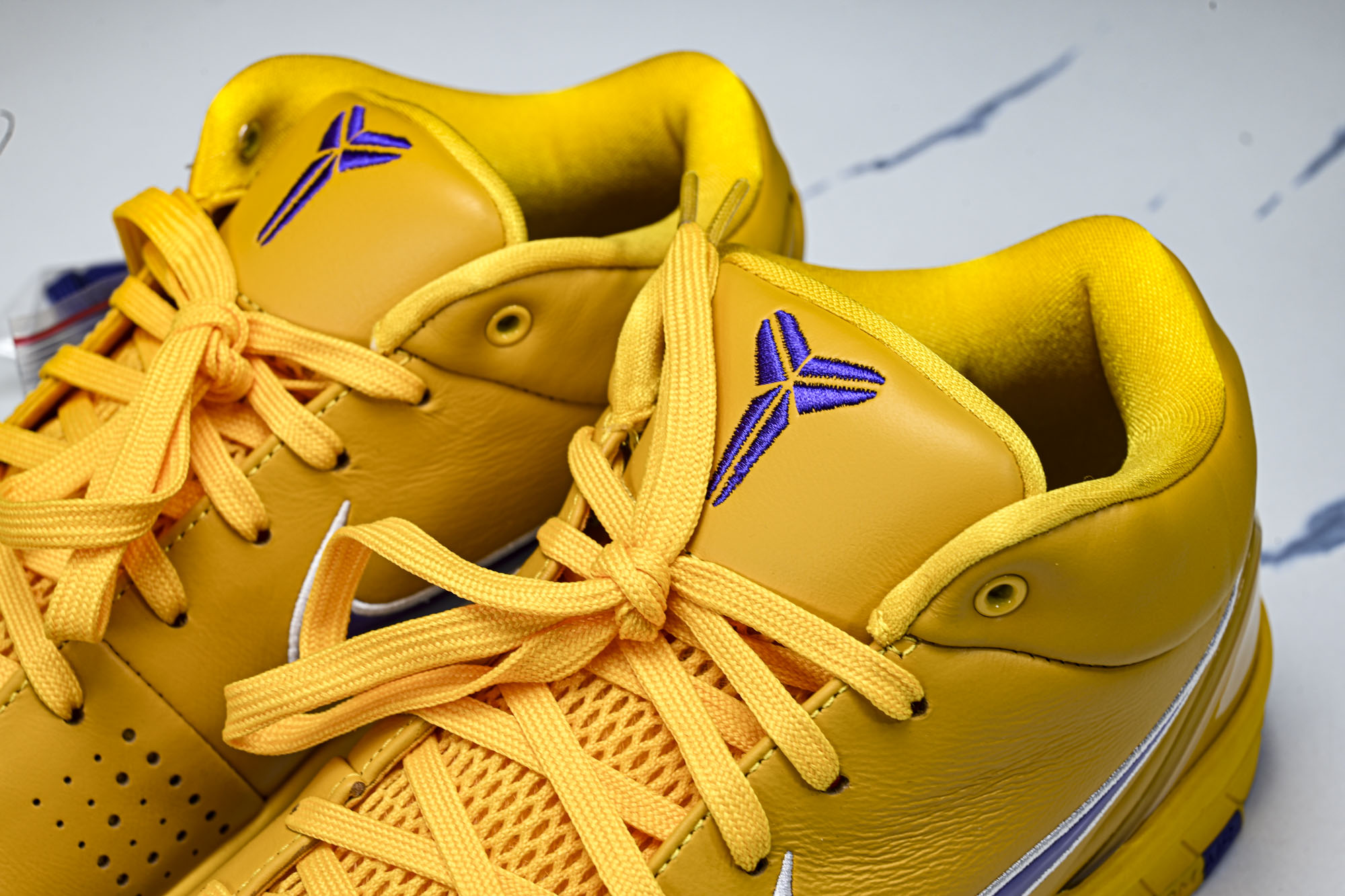 Nike耐克男士x Los Angeles Lakers Zoom Kobe 4 Protro sneakers 黑黄I