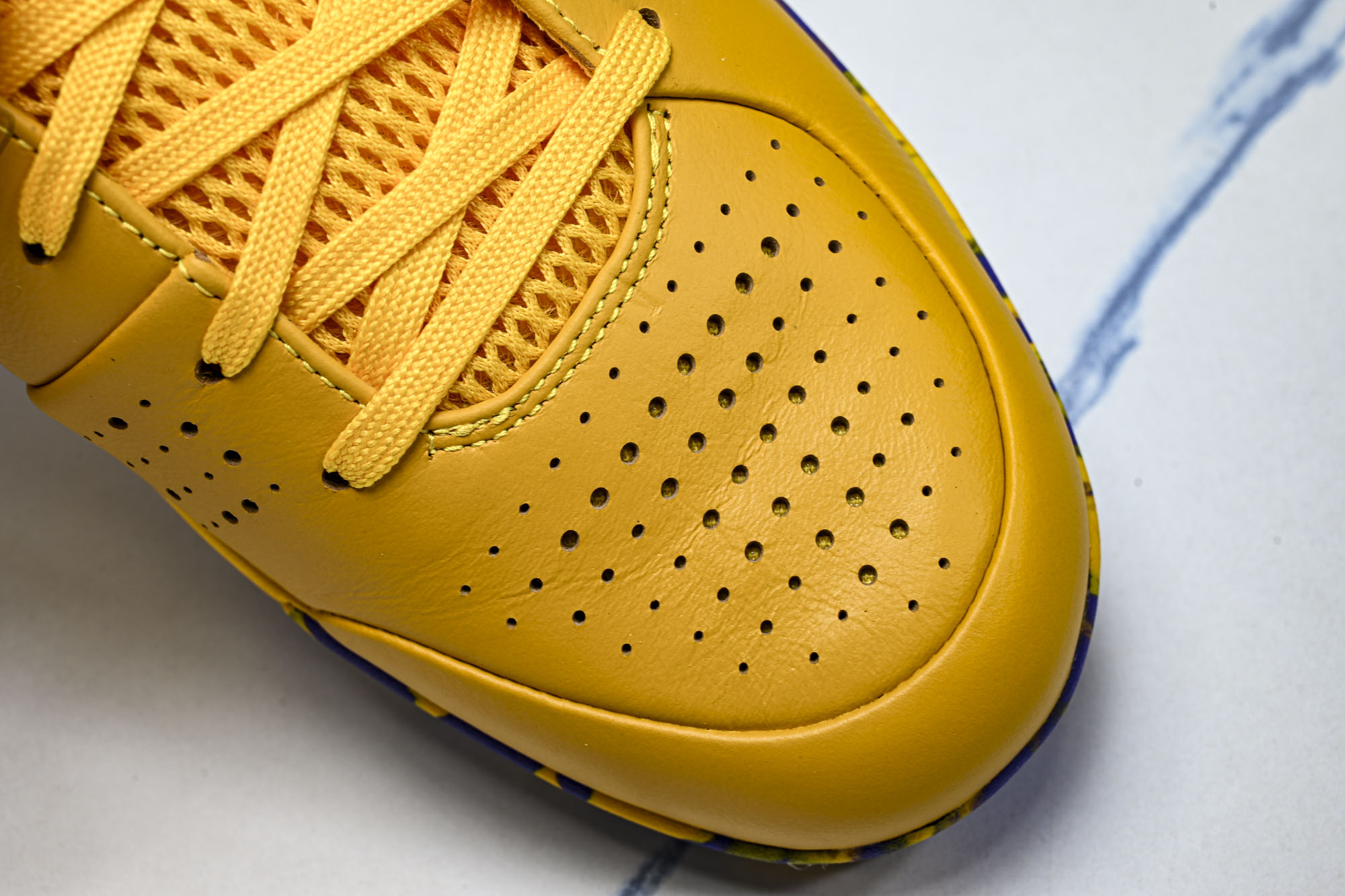 Nike耐克男士x Los Angeles Lakers Zoom Kobe 4 Protro sneakers 黑黄I