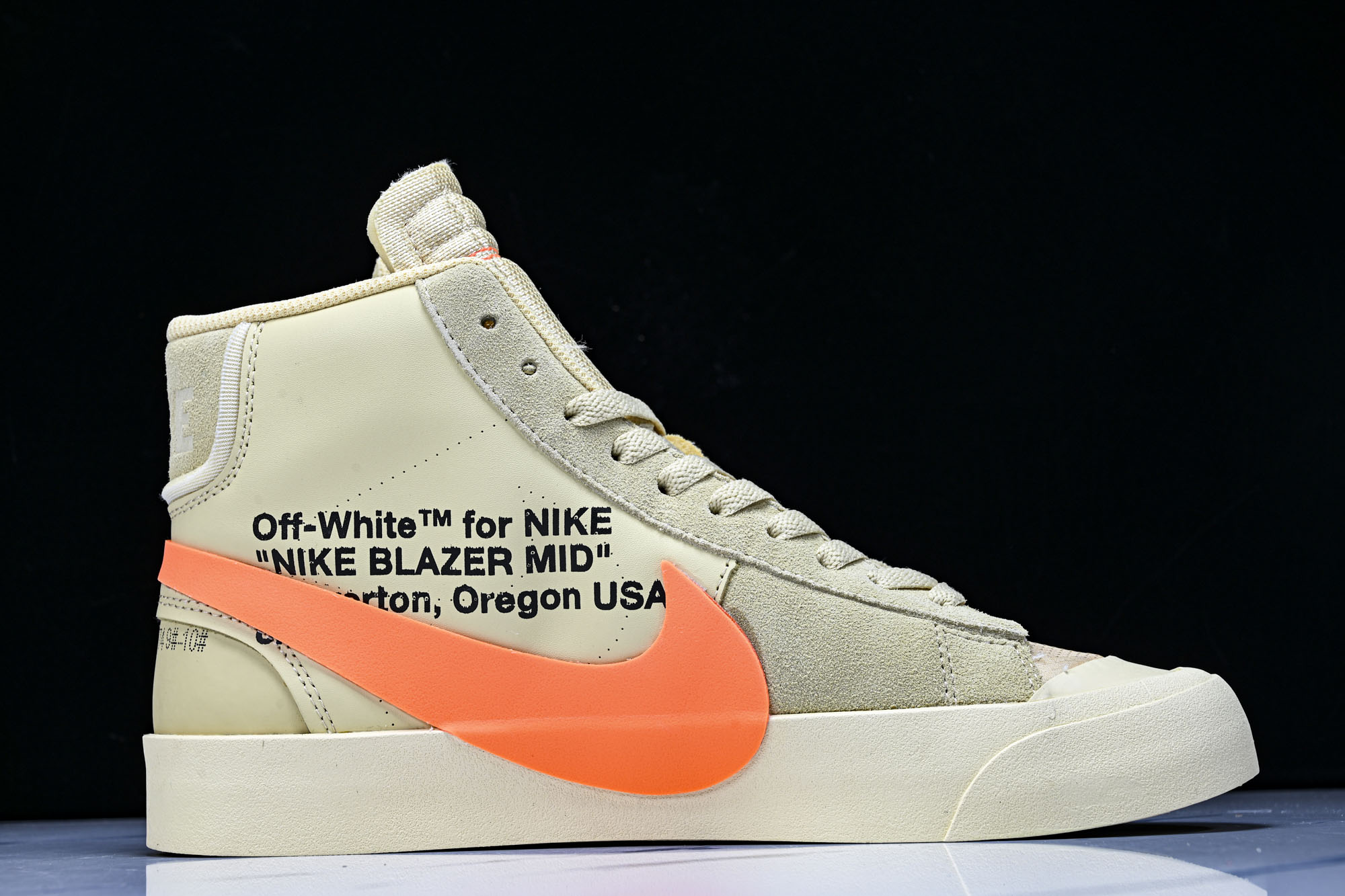 NK Blazer mid x OW ow联名男板鞋 万圣节 AA3832 700 #YZ013 40 40.5 41 NK Blazer mid x OW ow联名男板鞋 万圣节 AA3832 700 #YZ013 40 40.5 41