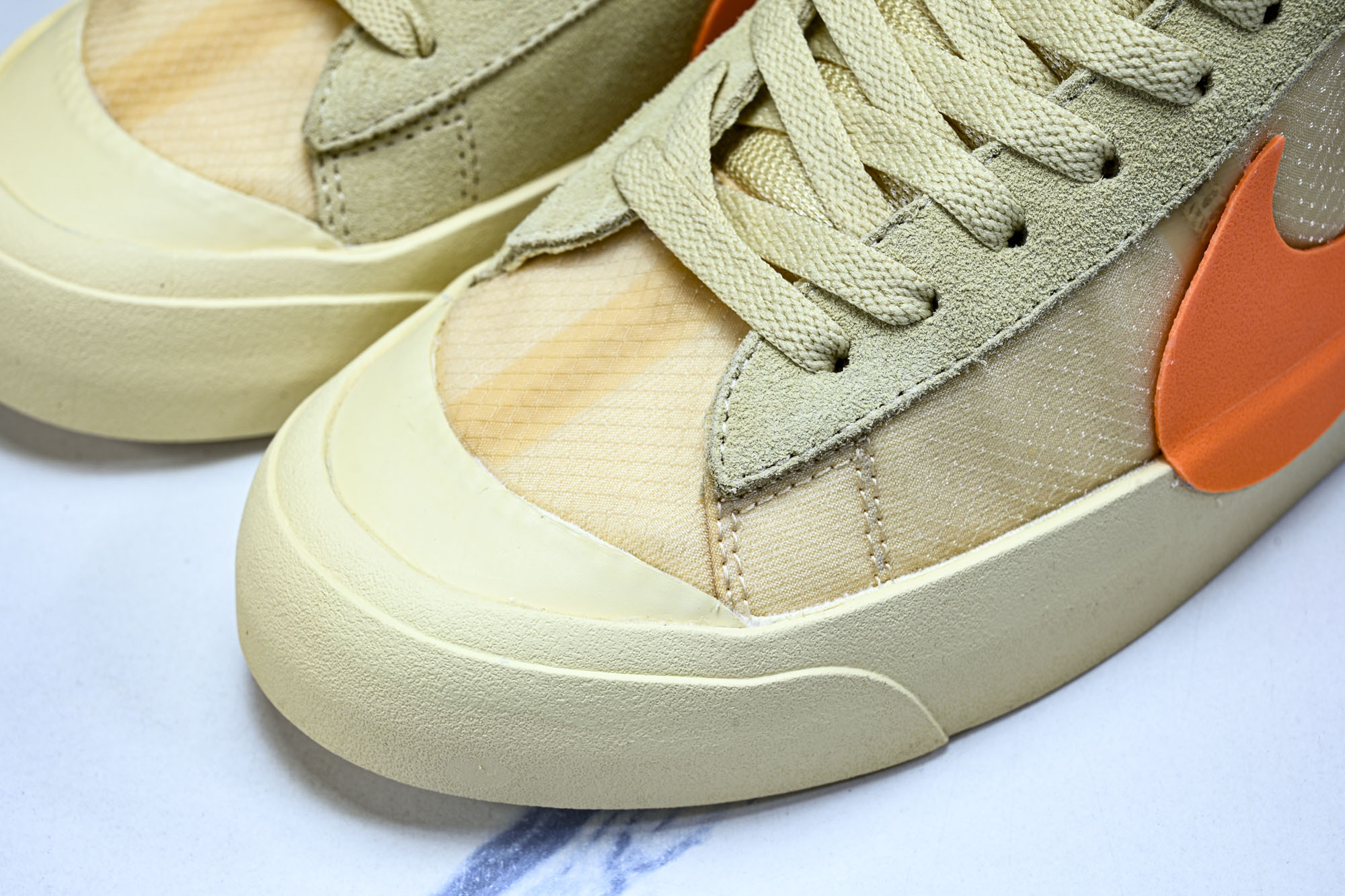 NK Blazer mid x OW ow联名男板鞋 万圣节 AA3832 700 #YZ013 40 40.5 41 NK Blazer mid x OW ow联名男板鞋 万圣节 AA3832 700 #YZ013 40 40.5 41