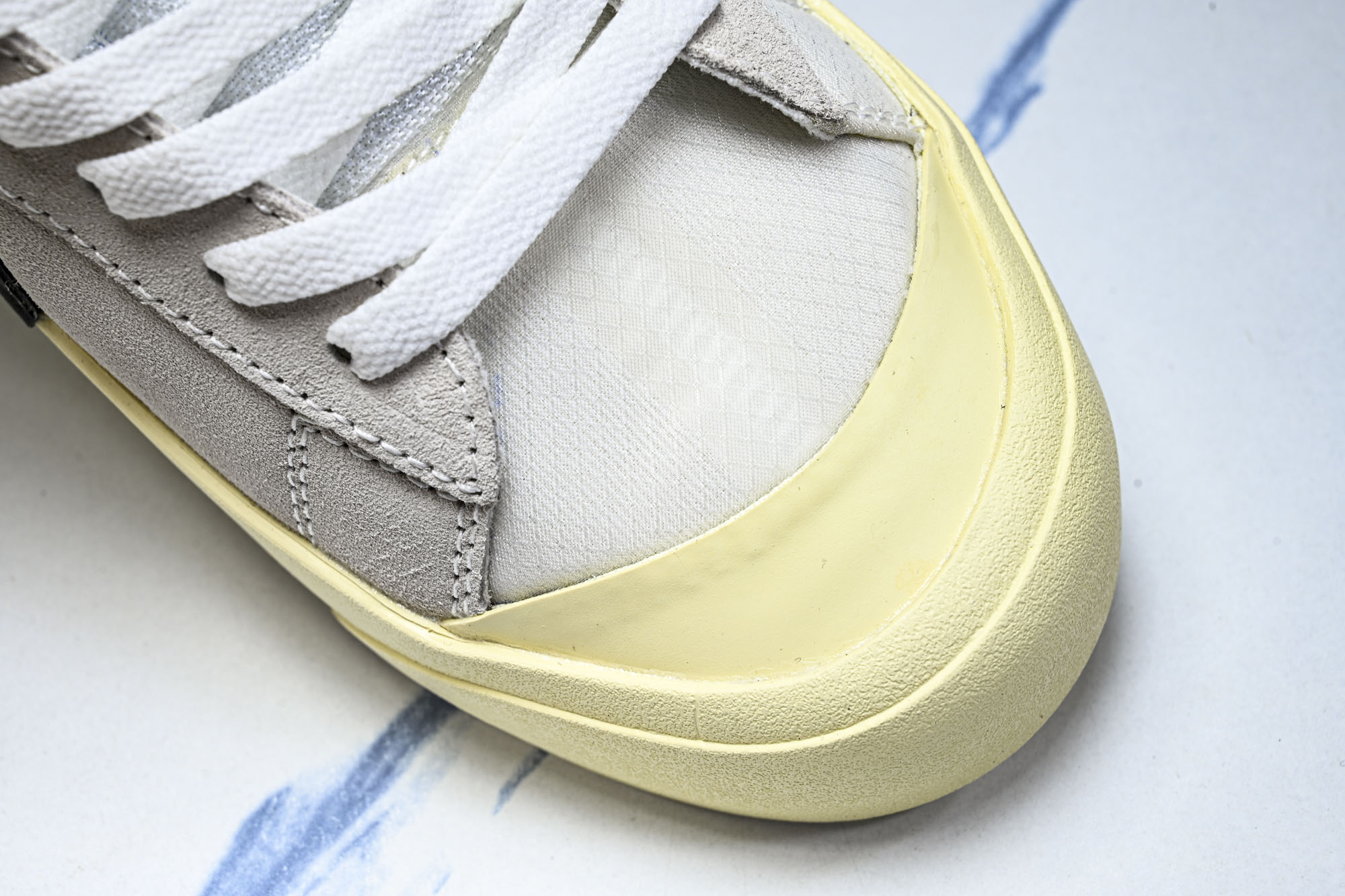OW X NK Blazer Mid OW联名开拓者复古超限量滑板鞋 AA3832-100 #YZ013 40 40.5