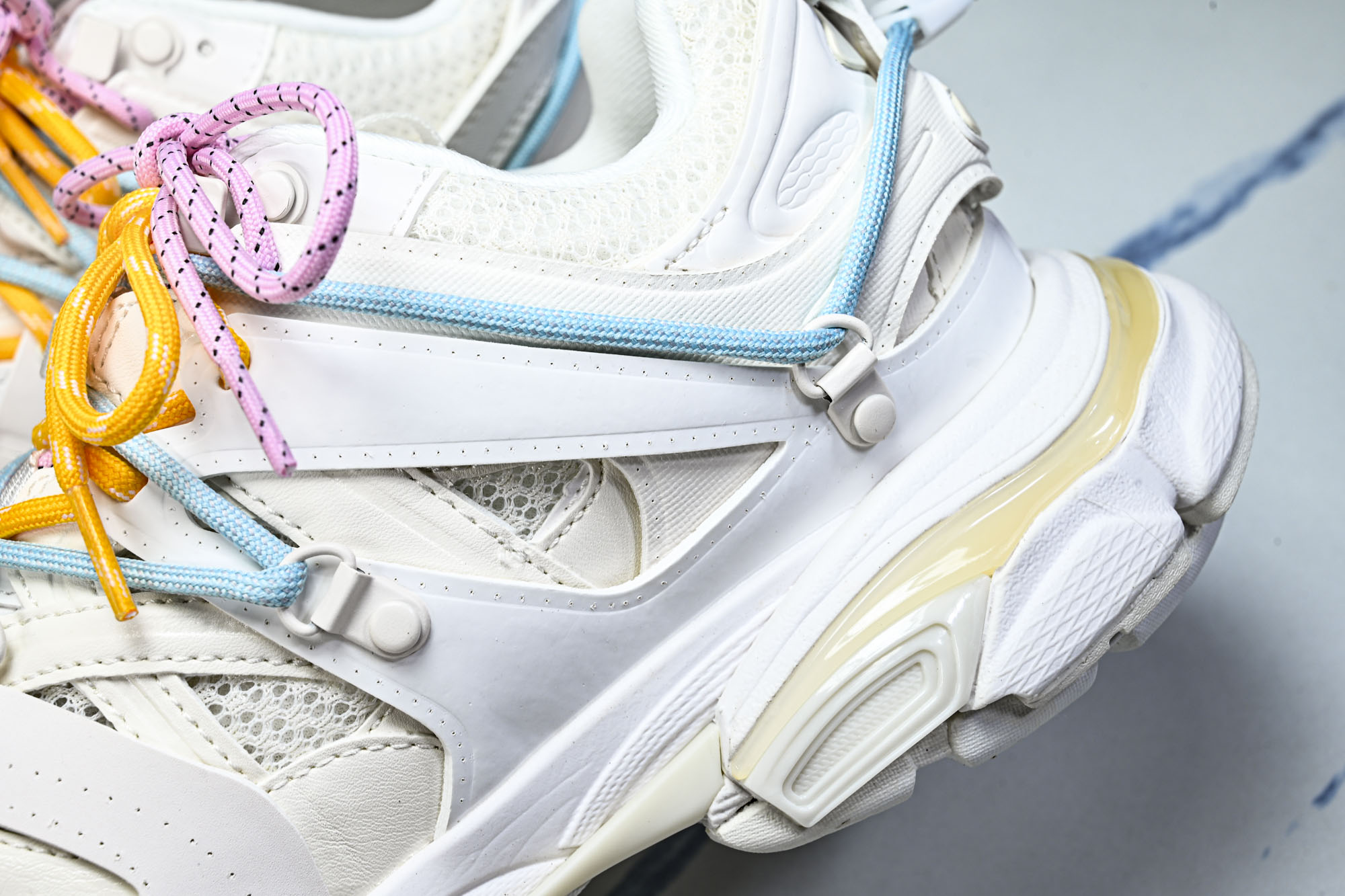 Balenciaga TRACK TRAIL LACES 白色 WTRHK 0123 YZ018 35 36 37 38 Balenciaga TRACK TRAIL LACES 白色 WTRHK 0123 YZ018 35 36 37 38