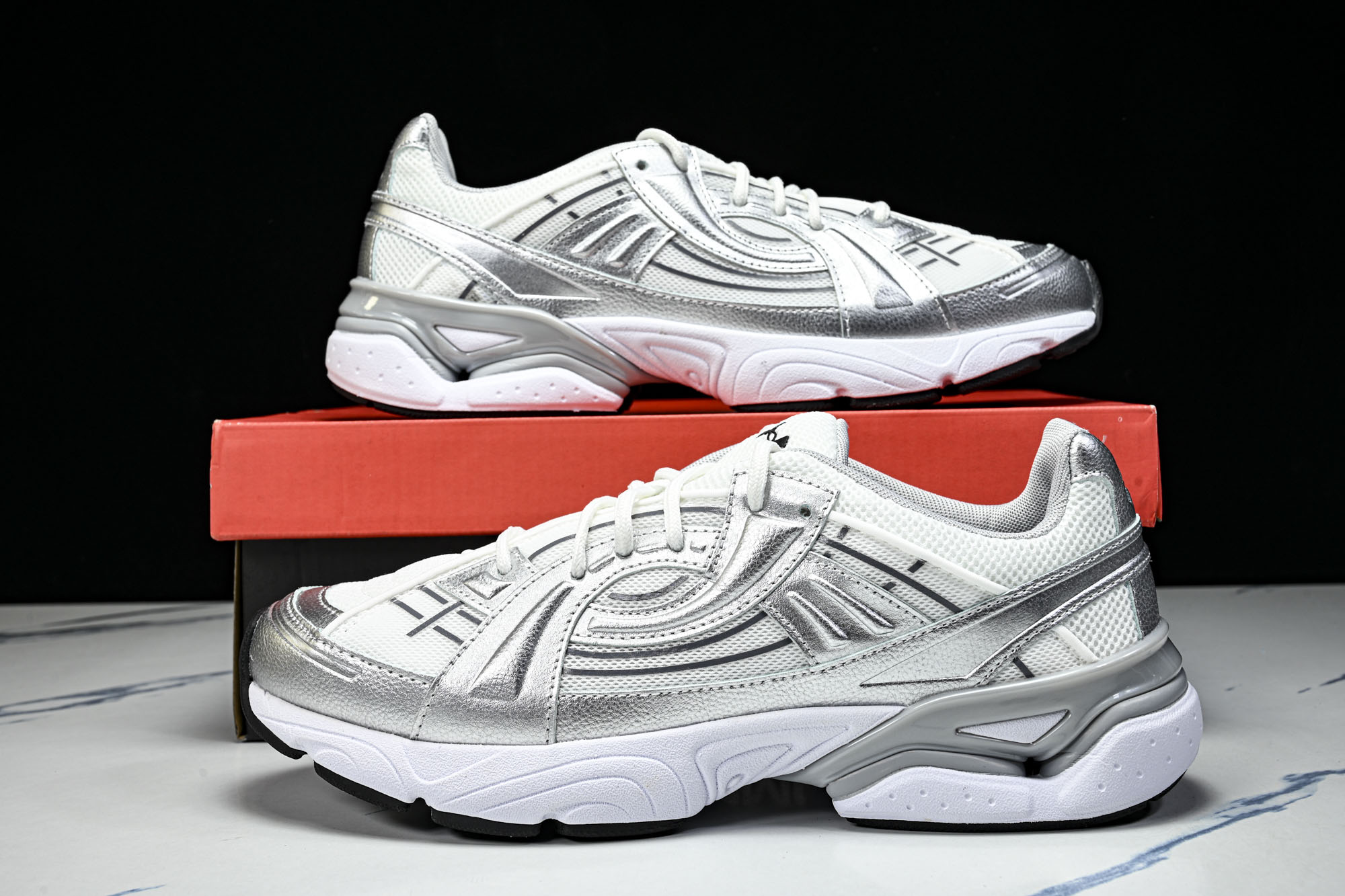 纯原 安德玛UA 秋冬新款Sola男女复古运动休闲鞋-100 #YZ020 40 40.5 41 42 42.5 43 纯原 安德玛UA 秋冬新款Sola男女复古运动休闲鞋-100 #YZ020 40 40.5 41 42 42.5 43