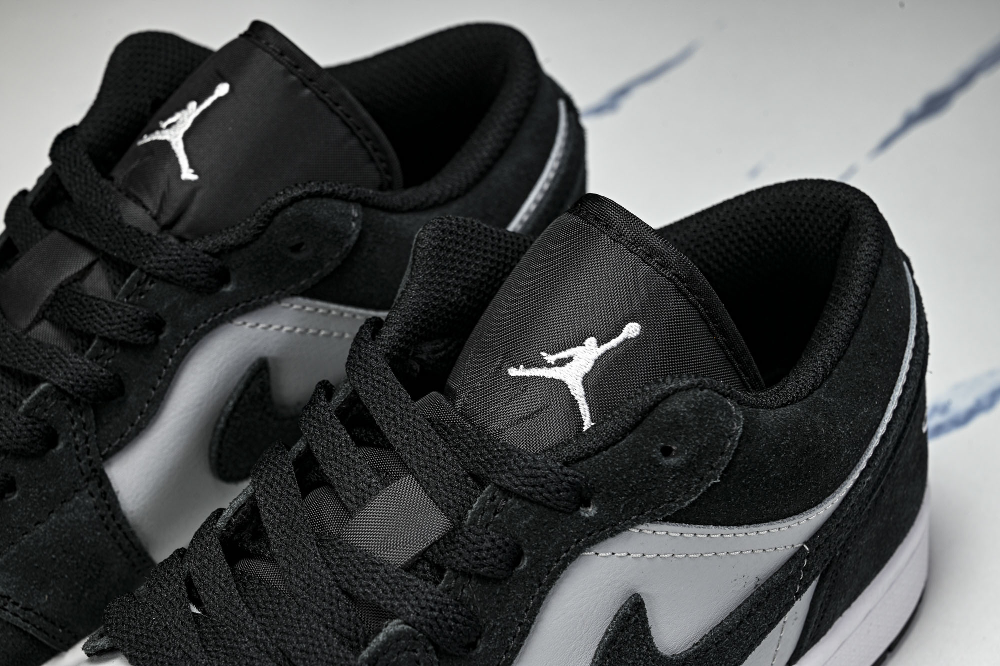 Air Jordan 1 Low AJ1 乔1黑灰 低帮复古文化篮球鞋 -048 #YZ010 大厂代工流水线打造 公司 Air Jordan 1 Low AJ1 乔1黑灰 低帮复古文化篮球鞋 -048 #YZ010 大厂代工流水线打造 公司