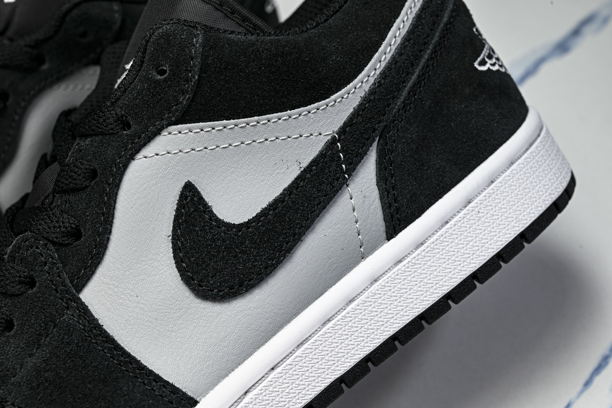 Air Jordan 1 Low AJ1 乔1黑灰 低帮复古文化篮球鞋 -048 #YZ010 大厂代工流水线打造 公司 Air Jordan 1 Low AJ1 乔1黑灰 低帮复古文化篮球鞋 -048 #YZ010 大厂代工流水线打造 公司