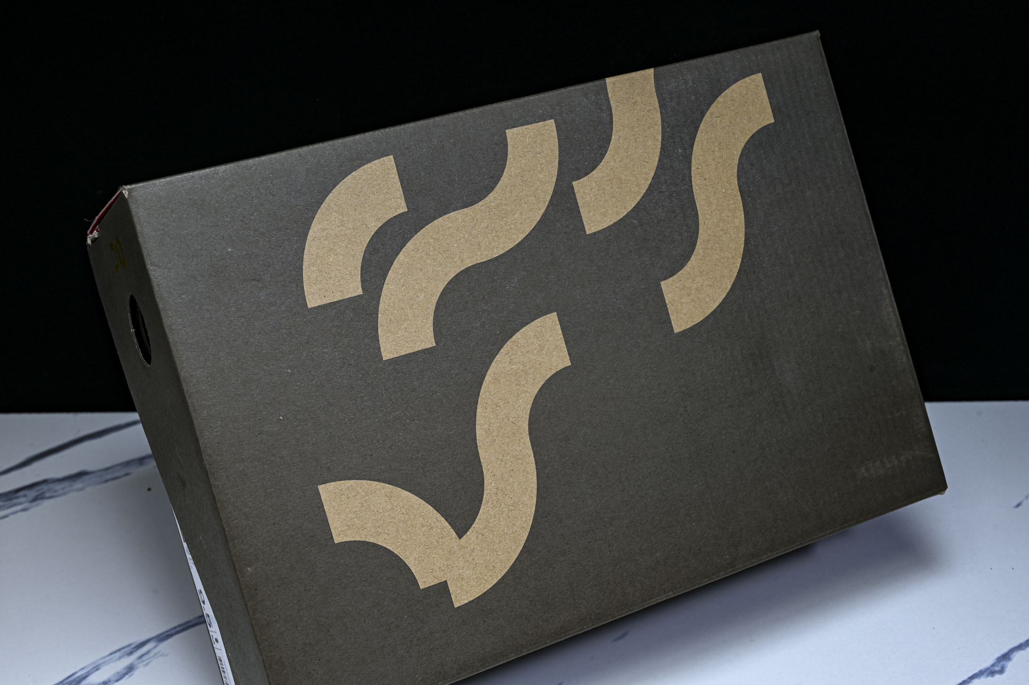 On昂跑 Cloud6 舒适透气支撑 训练跑步鞋2026新品3MG #YZ014 鞋面材质:采用100%再生聚酯打造的工 On昂跑 Cloud6 舒适透气支撑 训练跑步鞋2026新品3MG #YZ014 鞋面材质:采用100%再生聚酯打造的工