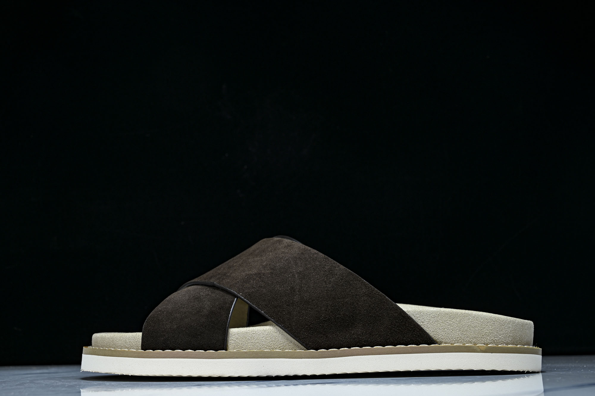 Brunello Cucinelli 绒面革平底套脚露趾一字拖鞋 MZUSOLY327CAY70 BROWN #YZ00