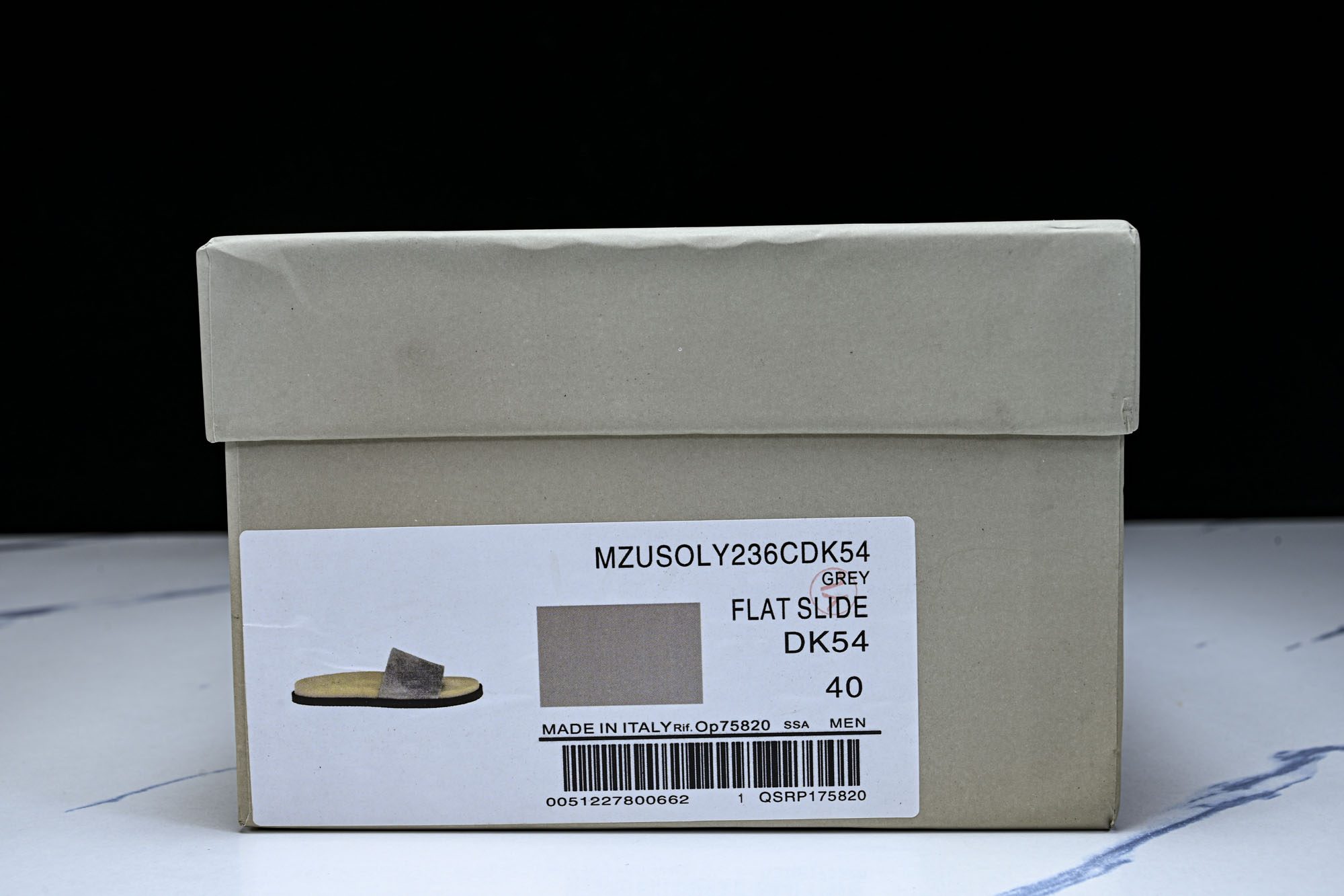 Brunello Cucinelli 七夕礼物春夏系列 男士绒面革交叉凉拖鞋 #YZ006 尺码:39 40 41 42 Brunello Cucinelli 七夕礼物春夏系列 男士绒面革交叉凉拖鞋 #YZ006 尺码:39 40 41 42