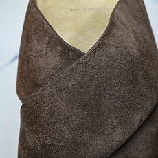 Brunello Cucinelli 七夕礼物春夏系列 男士绒面革交叉凉拖鞋_2V #YZ006 尺码:39 40 41 Brunello Cucinelli 七夕礼物春夏系列 男士绒面革交叉凉拖鞋_2V #YZ006 尺码:39 40 41
