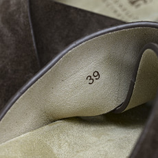 Brunello Cucinelli 七夕礼物春夏系列 男士绒面革交叉凉拖鞋_2V #YZ006 尺码:39 40 41 Brunello Cucinelli 七夕礼物春夏系列 男士绒面革交叉凉拖鞋_2V #YZ006 尺码:39 40 41