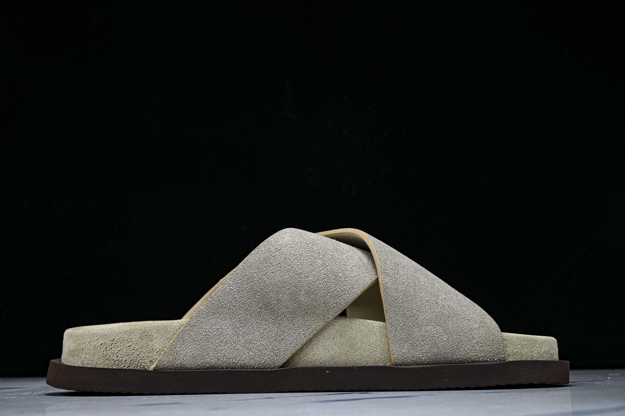 Brunello Cucinelli 七夕礼物春夏系列 男士绒面革交叉凉拖鞋_3 #YZ006 尺码:39 40 41 Brunello Cucinelli 七夕礼物春夏系列 男士绒面革交叉凉拖鞋_3 #YZ006 尺码:39 40 41