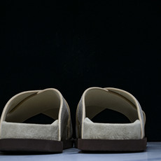 Brunello Cucinelli 七夕礼物春夏系列 男士绒面革交叉凉拖鞋_3 #YZ006 尺码:39 40 41 Brunello Cucinelli 七夕礼物春夏系列 男士绒面革交叉凉拖鞋_3 #YZ006 尺码:39 40 41