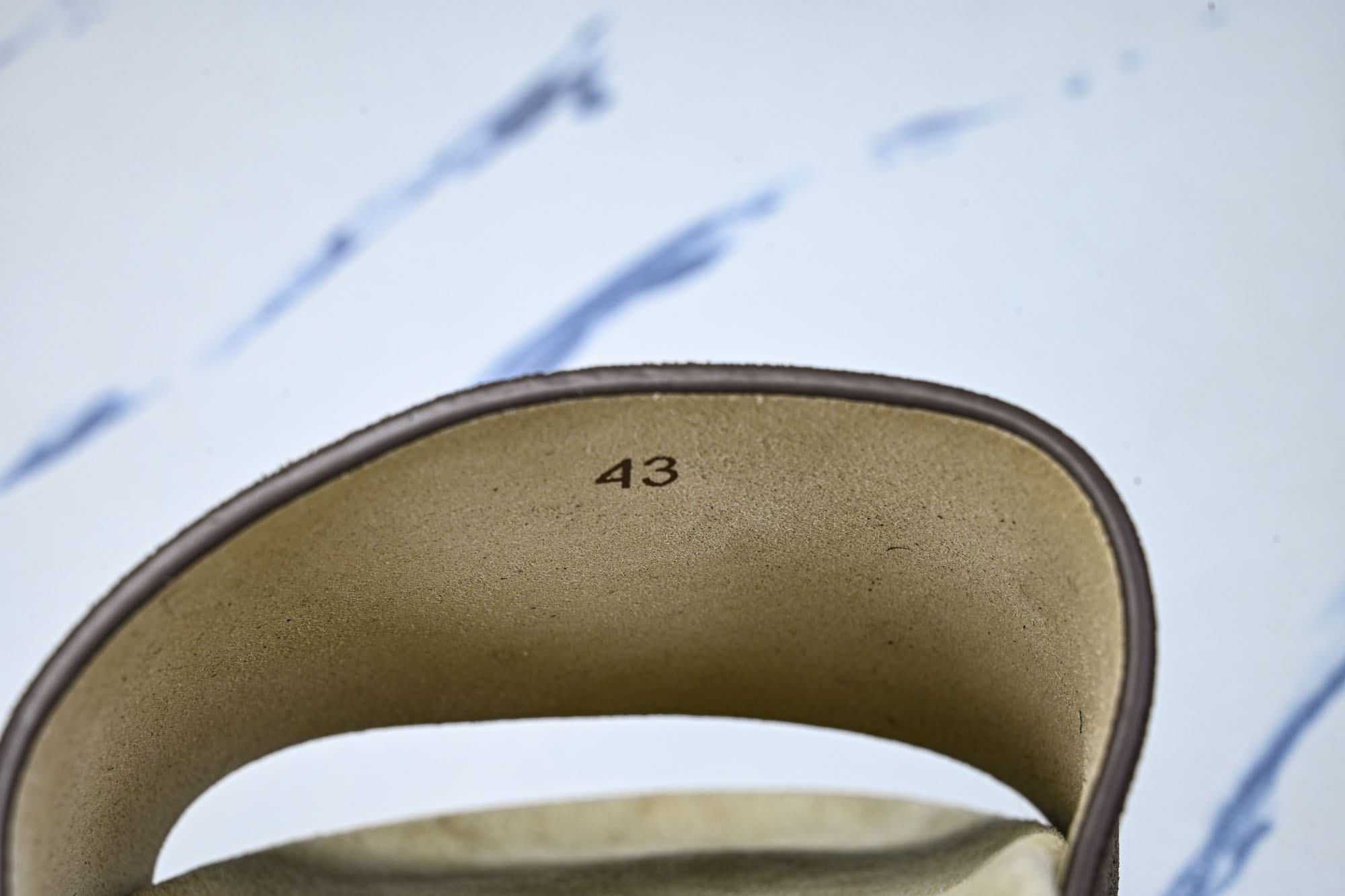 Brunello Cucinelli 七夕礼物春夏系列 男士绒面革交叉凉拖鞋_4 #YZ006 尺码:39 40 41 Brunello Cucinelli 七夕礼物春夏系列 男士绒面革交叉凉拖鞋_4 #YZ006 尺码:39 40 41
