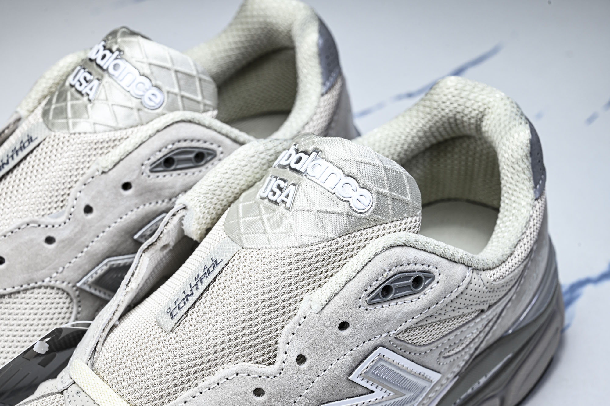 New Balance Made In USA M990系列 高端美产血统经典复古休闲运动百搭老爹跑步鞋 M990BK6 New Balance Made In USA M990系列 高端美产血统经典复古休闲运动百搭老爹跑步鞋 M990BK6