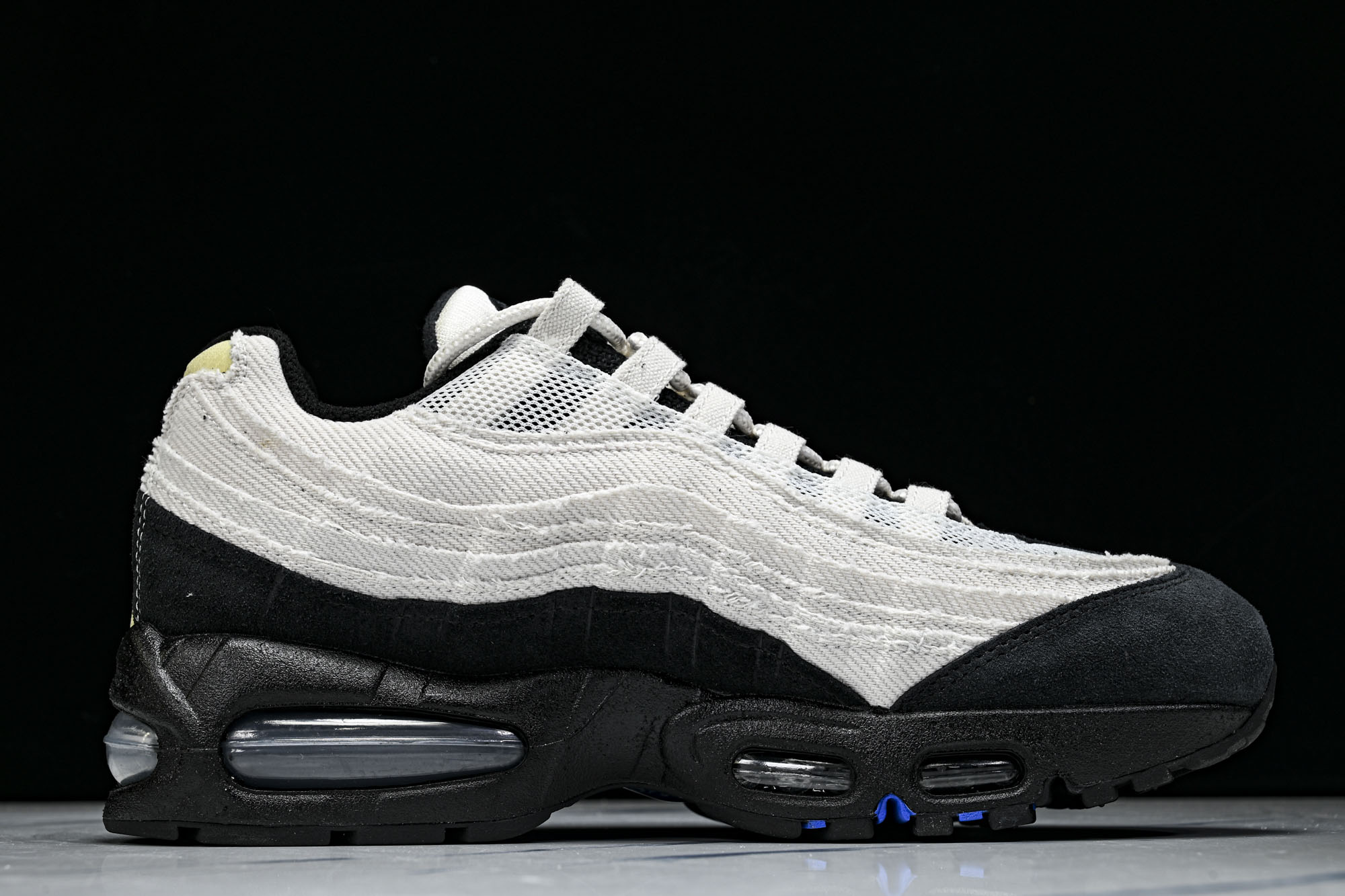 Nike Air Max 95 复古减震气垫跑鞋IQ0284-010 #YZ002-12 #全部配色原鞋原尺码开发生产极 Nike Air Max 95 复古减震气垫跑鞋IQ0284-010 #YZ002-12 #全部配色原鞋原尺码开发生产极