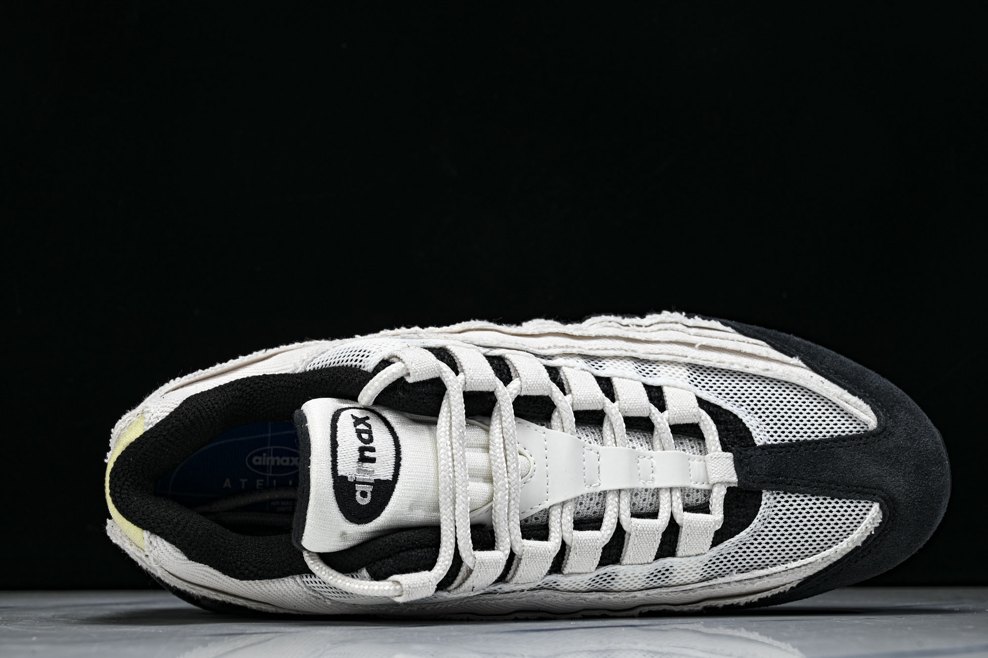 Nike Air Max 95 复古减震气垫跑鞋IQ0284-010 #YZ002-12 #全部配色原鞋原尺码开发生产极 Nike Air Max 95 复古减震气垫跑鞋IQ0284-010 #YZ002-12 #全部配色原鞋原尺码开发生产极