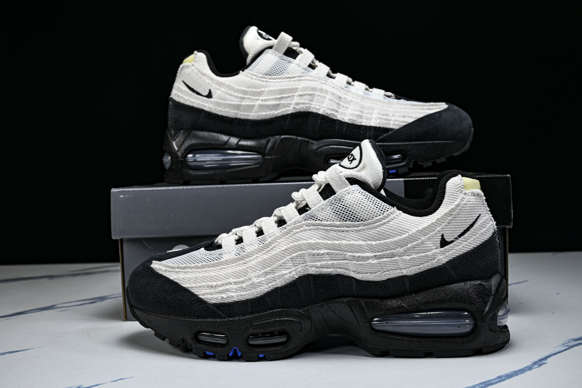 Nike Air Max 95 复古减震气垫跑鞋IQ0284-010 #YZ002-12 #全部配色原鞋原尺码开发生产极 Nike Air Max 95 复古减震气垫跑鞋IQ0284-010 #YZ002-12 #全部配色原鞋原尺码开发生产极