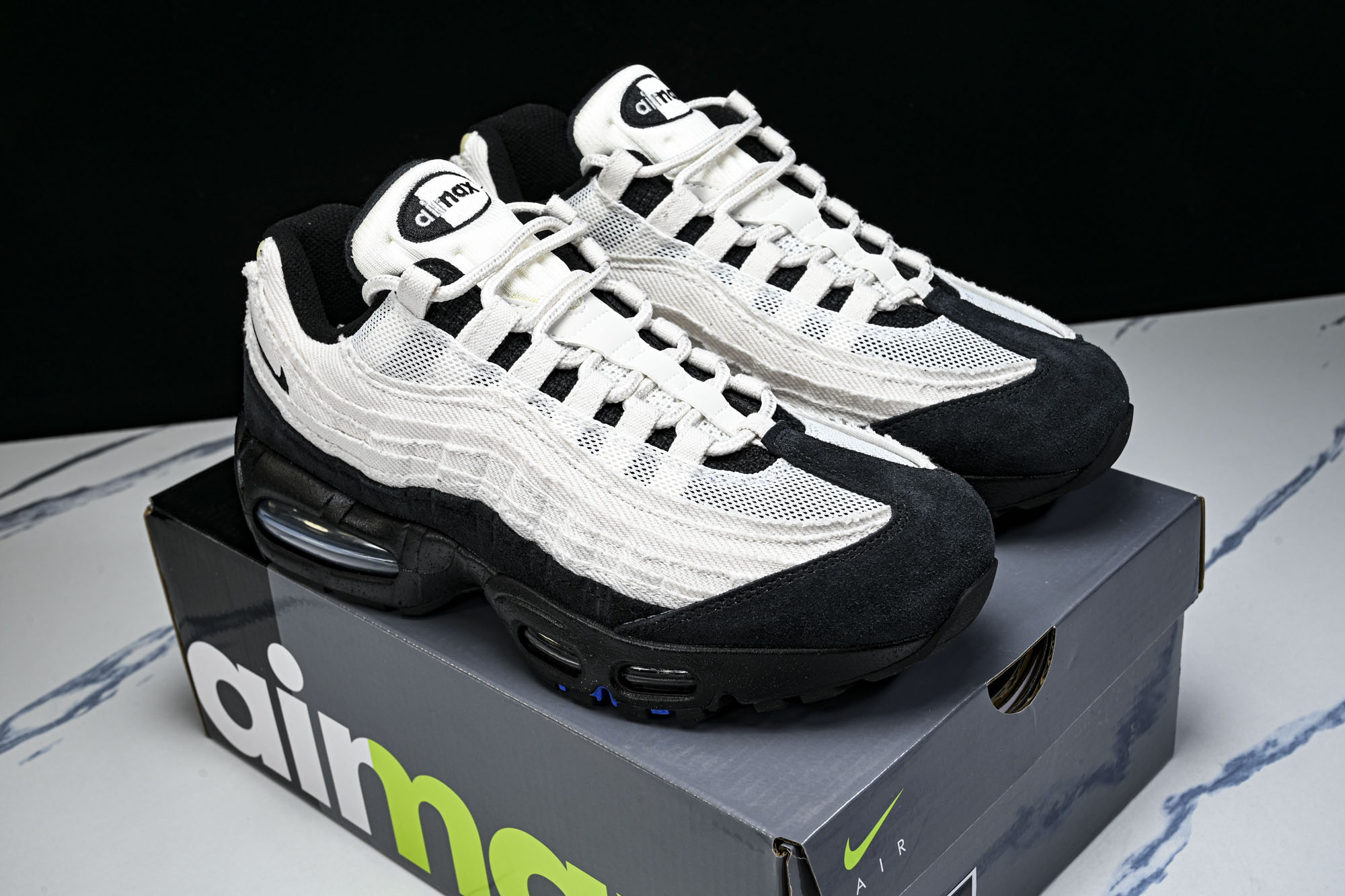 Nike Air Max 95 复古减震气垫跑鞋IQ0284-010 #YZ002-12 #全部配色原鞋原尺码开发生产极 Nike Air Max 95 复古减震气垫跑鞋IQ0284-010 #YZ002-12 #全部配色原鞋原尺码开发生产极