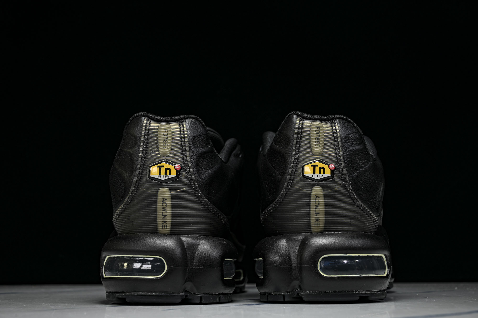 ACW_ x Nike Air Max Plus 全头层 耐克复古气垫跑鞋 FD7855-001 #YZ020 39 4 ACW_ x Nike Air Max Plus 全头层 耐克复古气垫跑鞋 FD7855-001 #YZ020 39 4