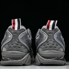 Thom Browne x Asics Gel-Kayano 14 联名款 亚瑟士运动休闲透气专业跑鞋 1203B110 Thom Browne x Asics Gel-Kayano 14 联名款 亚瑟士运动休闲透气专业跑鞋 1203B110
