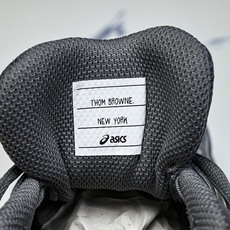 Thom Browne x Asics Gel-Kayano 14 联名款 亚瑟士运动休闲透气专业跑鞋 1203B110 Thom Browne x Asics Gel-Kayano 14 联名款 亚瑟士运动休闲透气专业跑鞋 1203B110