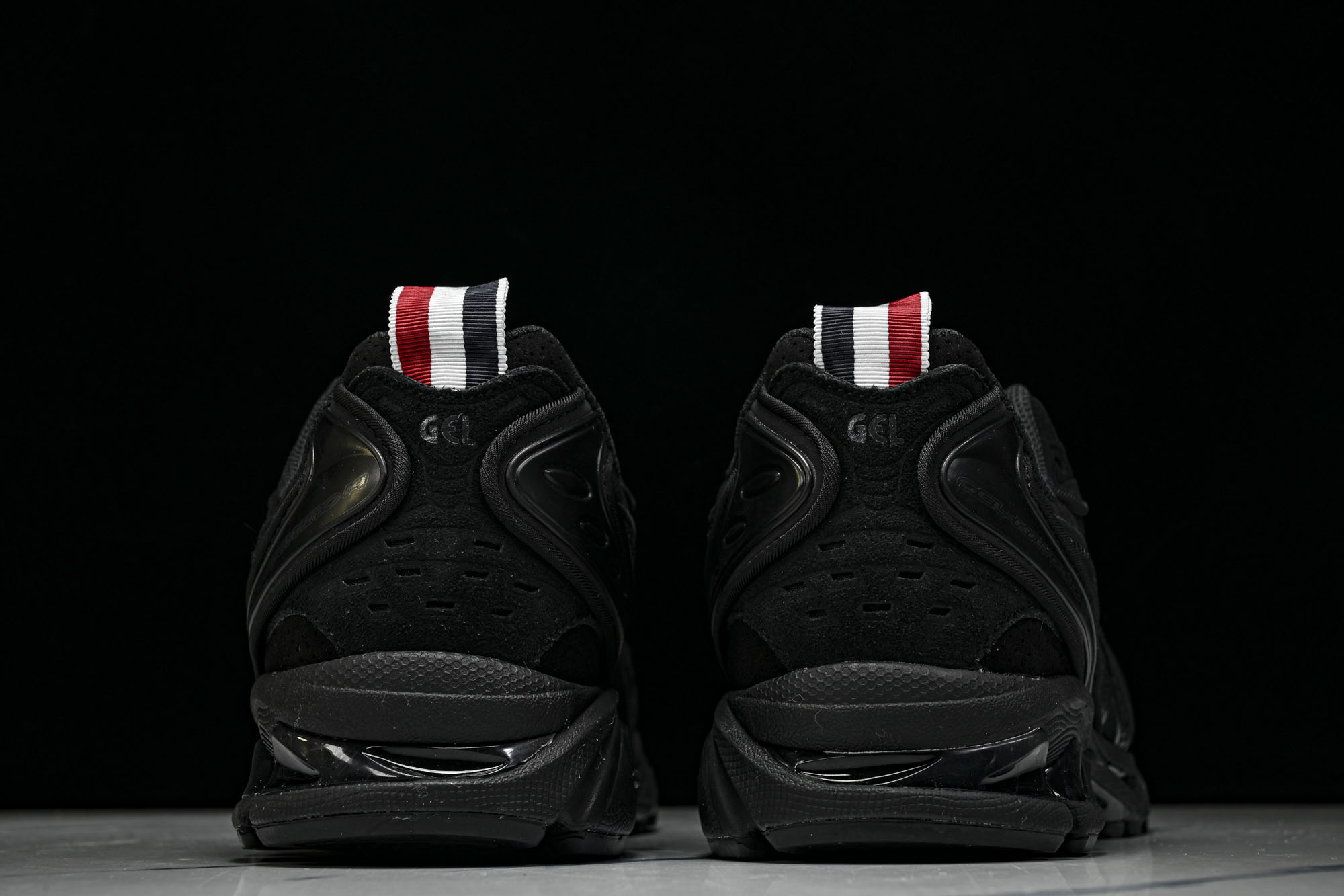 Thom Browne x Asics Gel-Kayano 14 联名款 亚瑟士运动休闲透气专业跑鞋 1203B110 Thom Browne x Asics Gel-Kayano 14 联名款 亚瑟士运动休闲透气专业跑鞋 1203B110