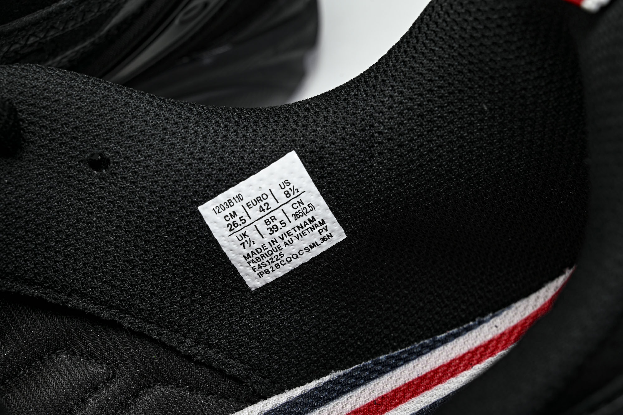 Thom Browne x Asics Gel-Kayano 14 联名款 亚瑟士运动休闲透气专业跑鞋 1203B110 Thom Browne x Asics Gel-Kayano 14 联名款 亚瑟士运动休闲透气专业跑鞋 1203B110